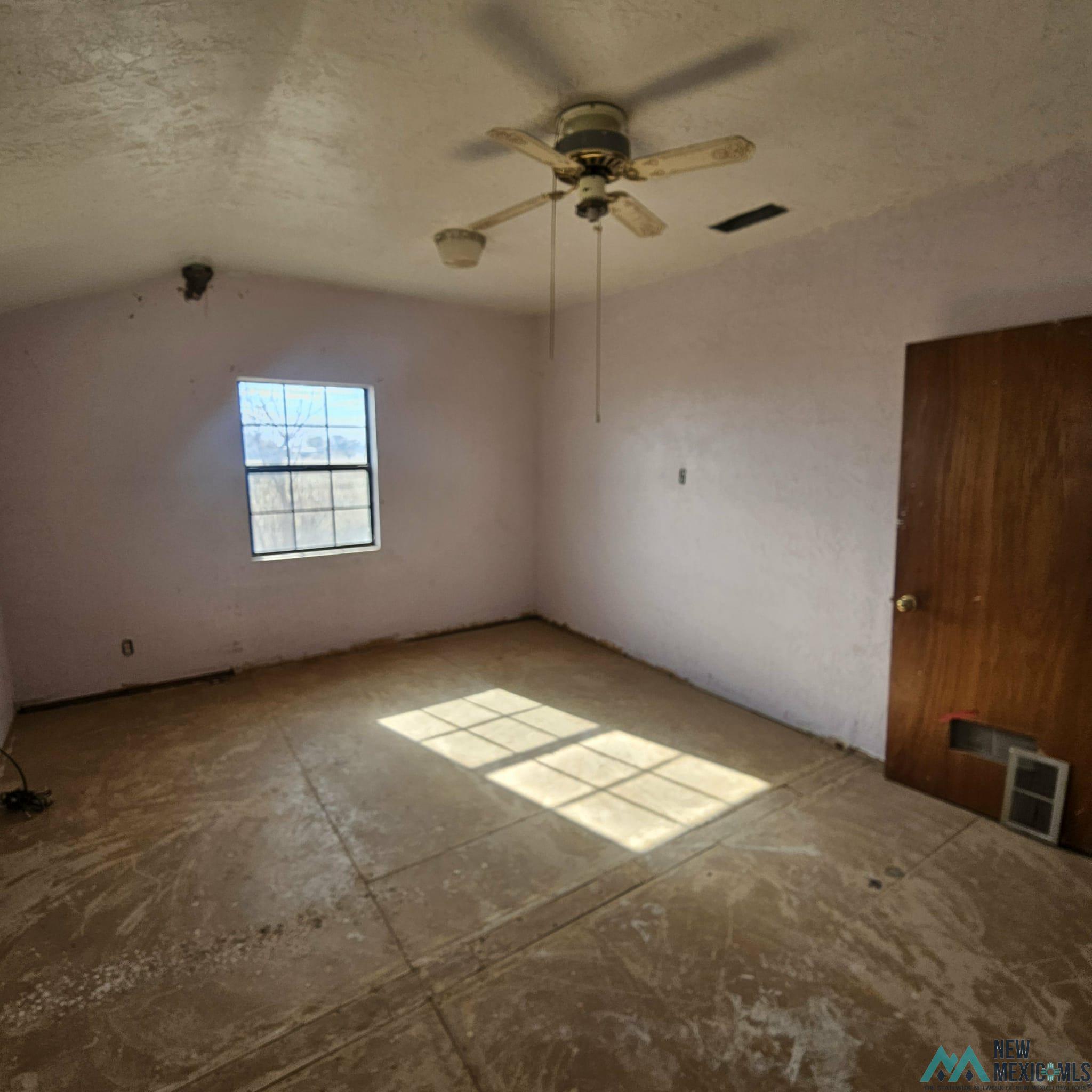 Portales, New Mexico 88130, United States, 3 Bedrooms Bedrooms, ,2 BathroomsBathrooms,Residential,Active,249077