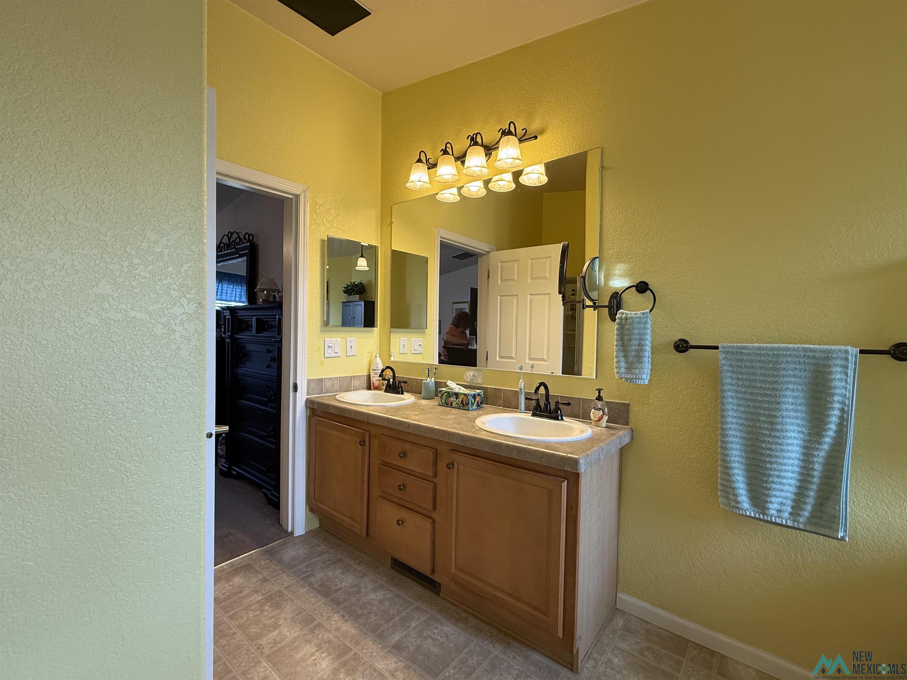8460 SE Needles Eye Road, Deming, Texas image 32