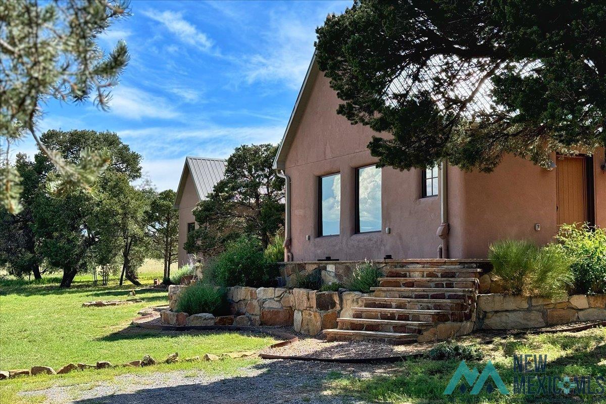 125 Tierra Del Dios Rd, Rowe, New Mexico image 2
