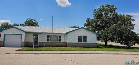 Townhouse For Sale - 1401 W Cannon Avenue<br/> Artesia, NM 88210