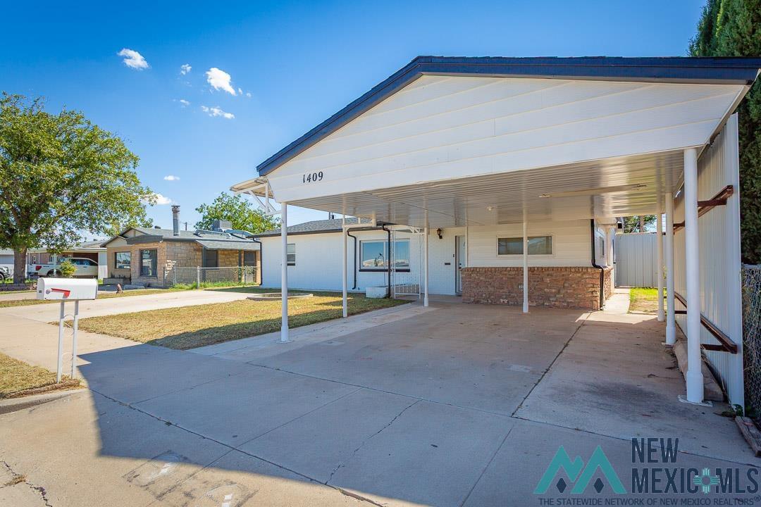 Artesia, New Mexico 88210, United States, 3 Bedrooms Bedrooms, ,2 BathroomsBathrooms,Residential,Active,222818