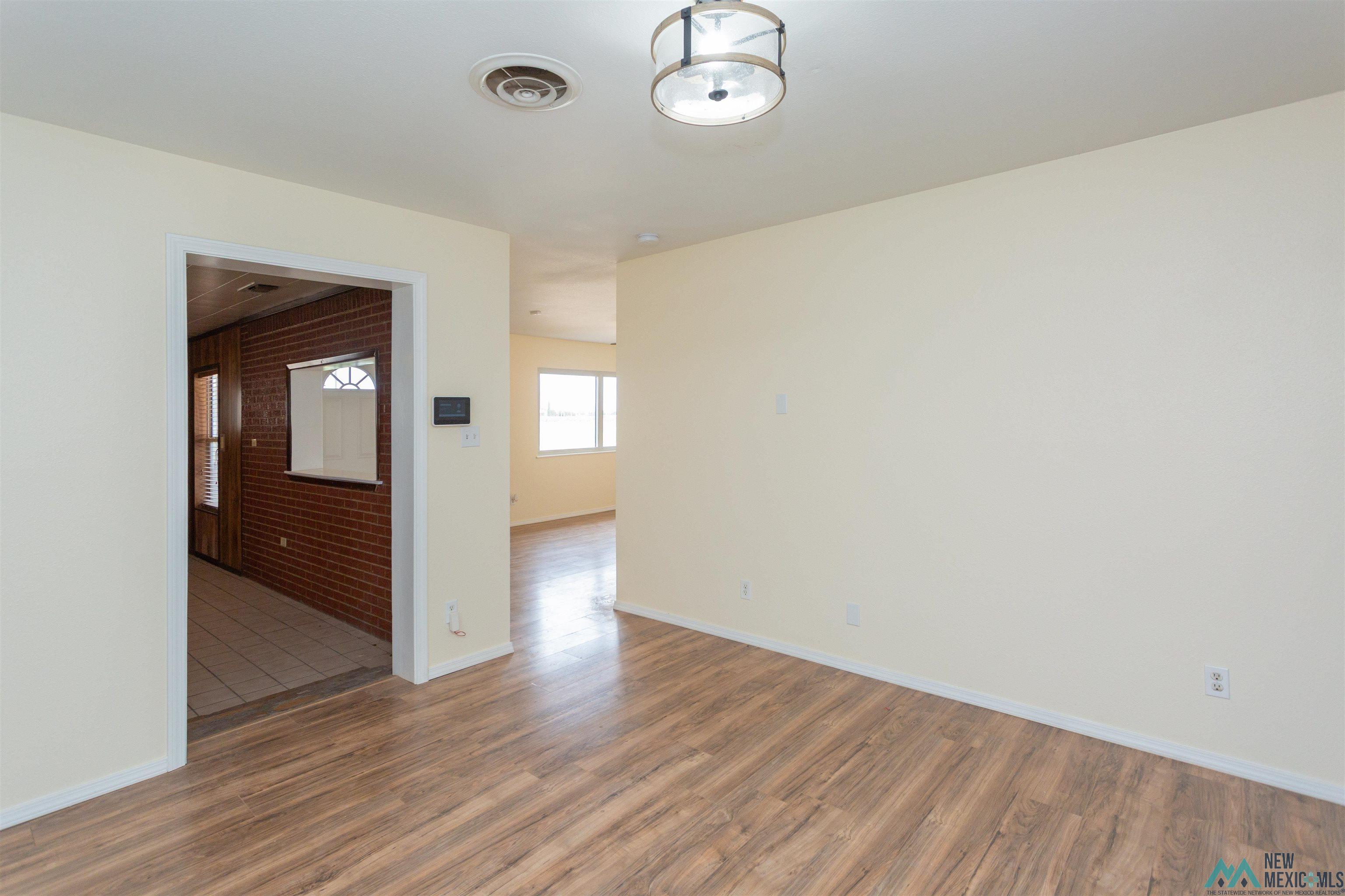 Artesia, New Mexico 88210, United States, 3 Bedrooms Bedrooms, ,2 BathroomsBathrooms,Residential,Active,222818