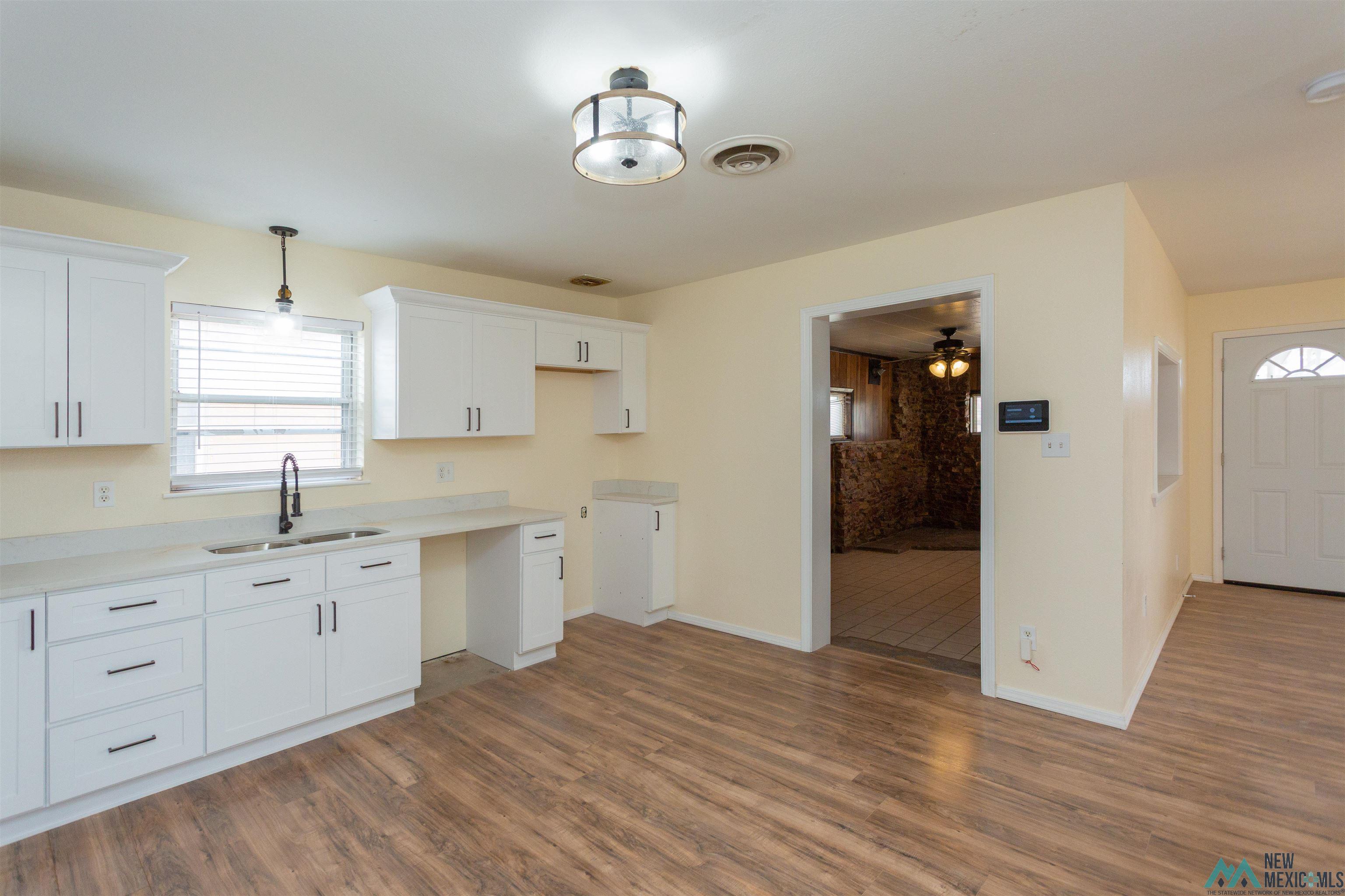 Artesia, New Mexico 88210, United States, 3 Bedrooms Bedrooms, ,2 BathroomsBathrooms,Residential,Active,222818