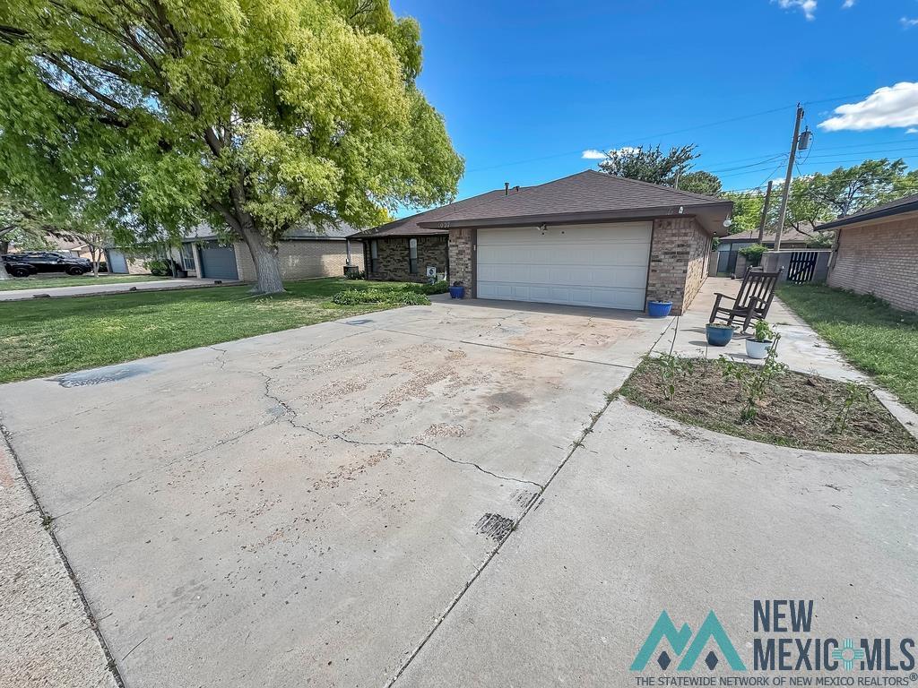 1027 W Pueblo Avenue, Hobbs, Texas image 2