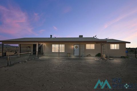 Homes For Sale - 5220 SE Amapola Road<br/> Luna County, Deming, NM 88030