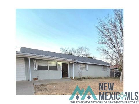 Homes For Sale - 412 S Pine Avenue<br/> Chaves County, Roswell, NM 88203