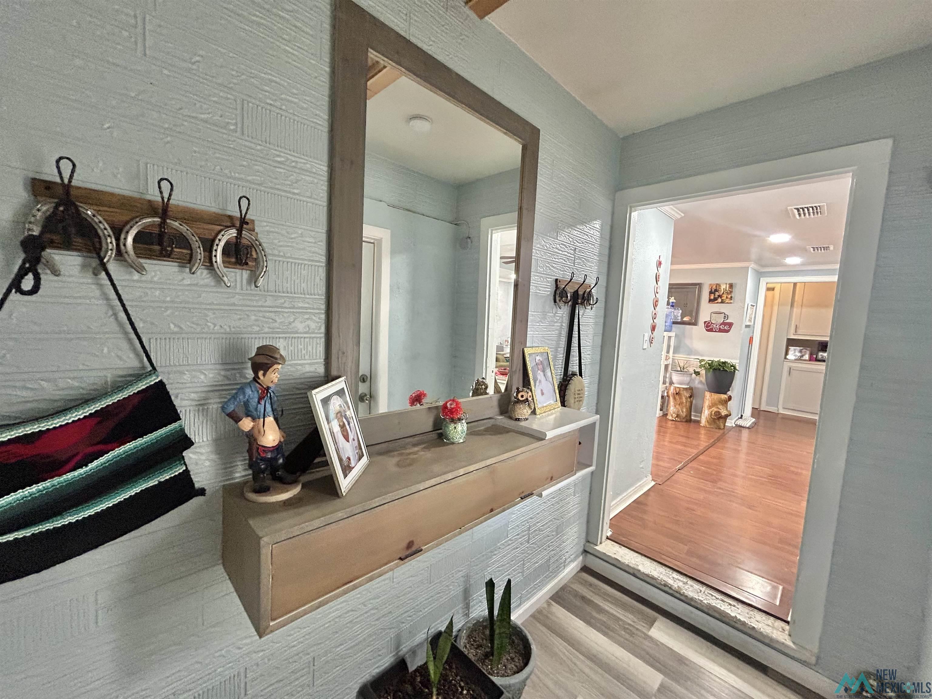 307 W Mesquite Drive, Hobbs, New Mexico image 2