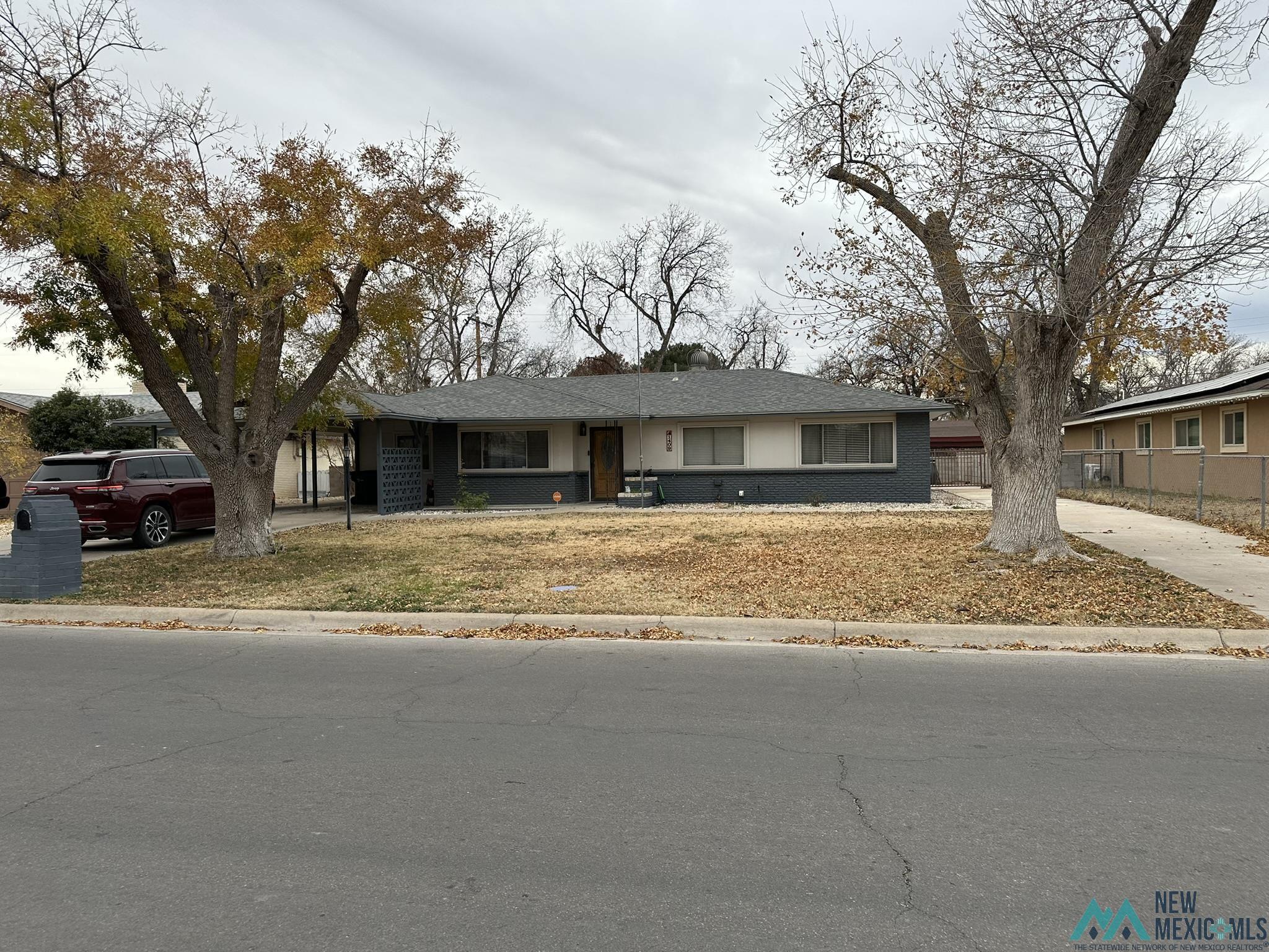 1409 N Country Circle, Carlsbad, Texas image 3