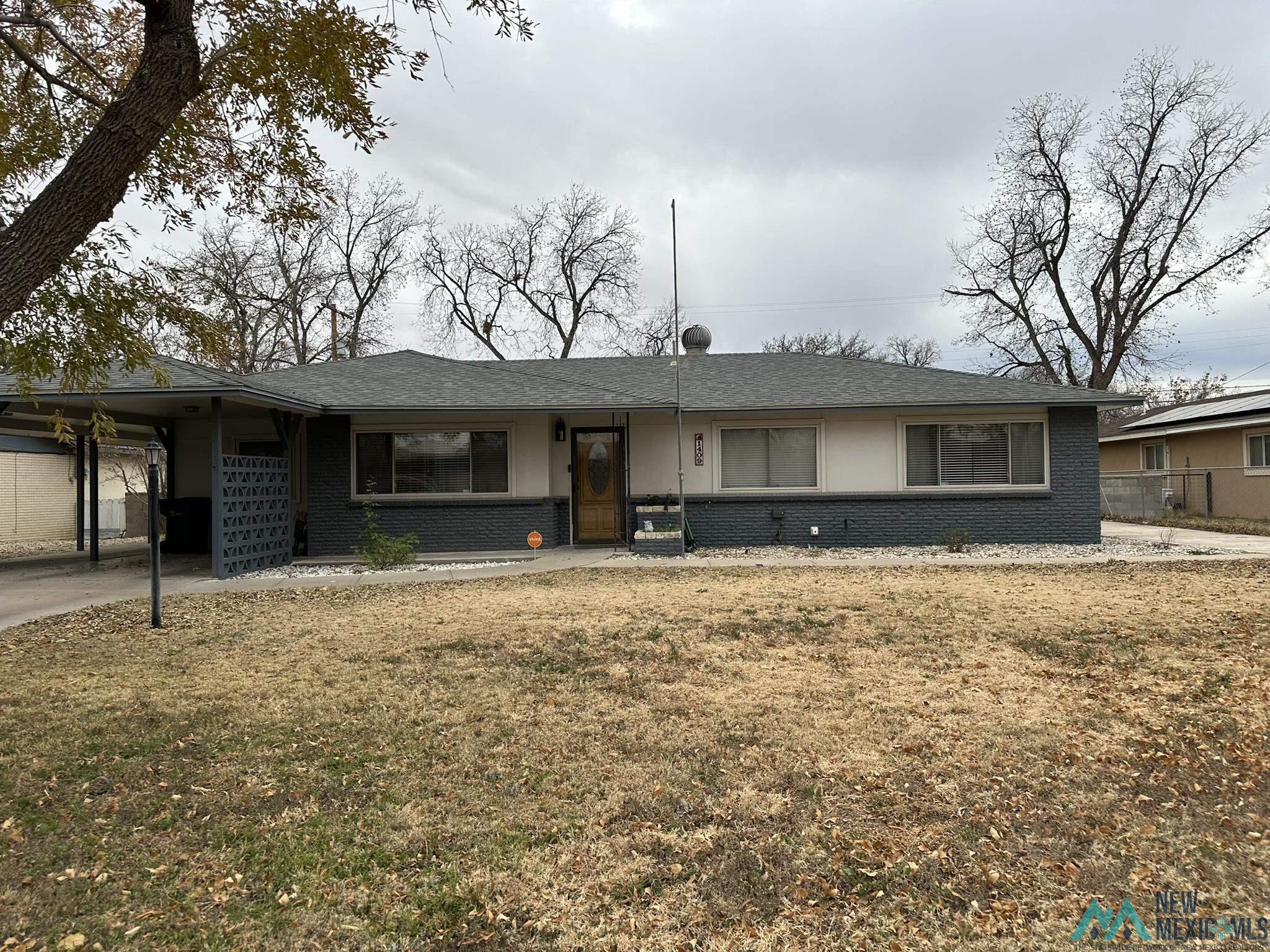 1409 N Country Circle, Carlsbad, Texas image 1