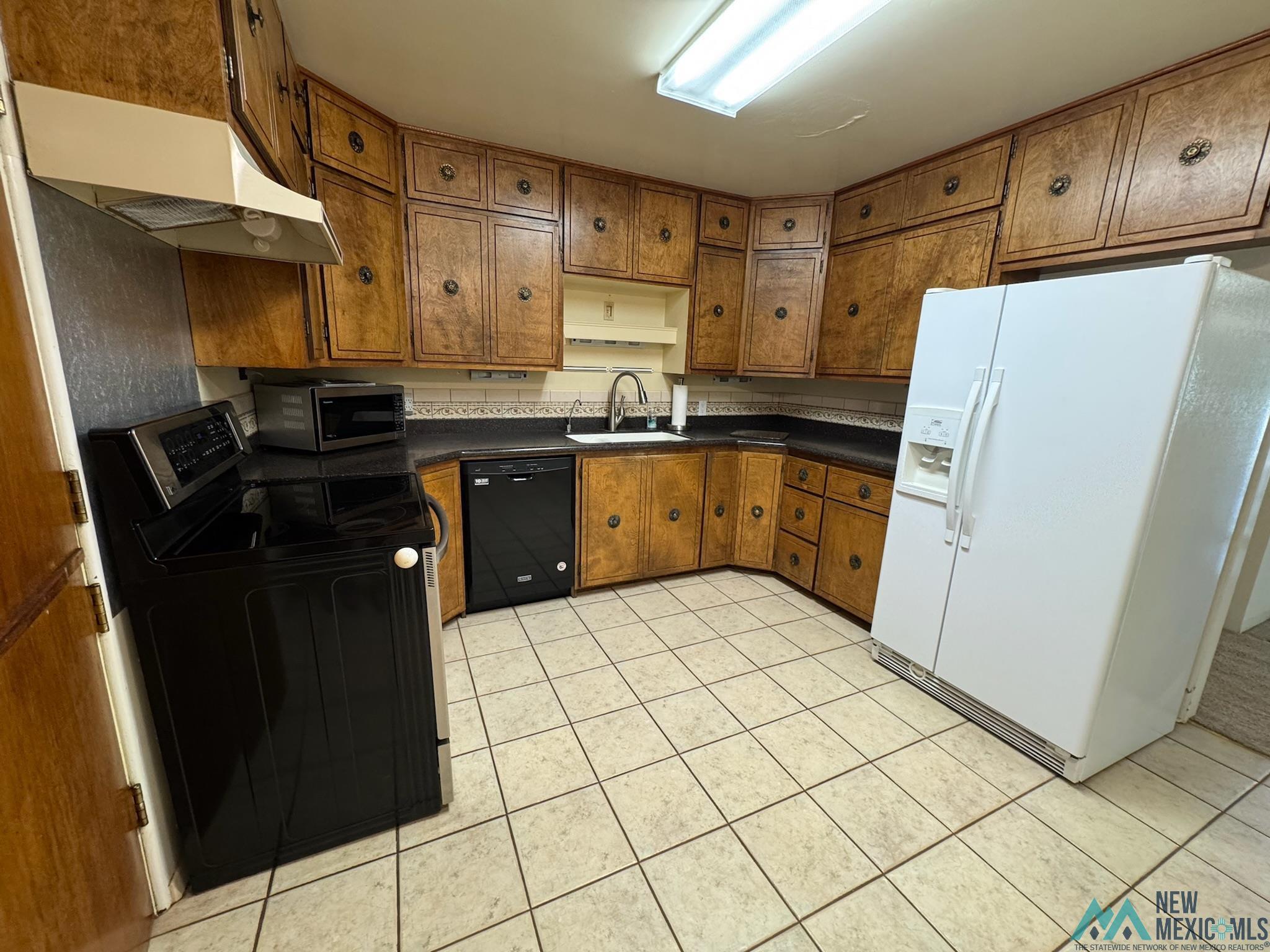 1511 S Kentucky Avenue, Roswell, Texas image 7