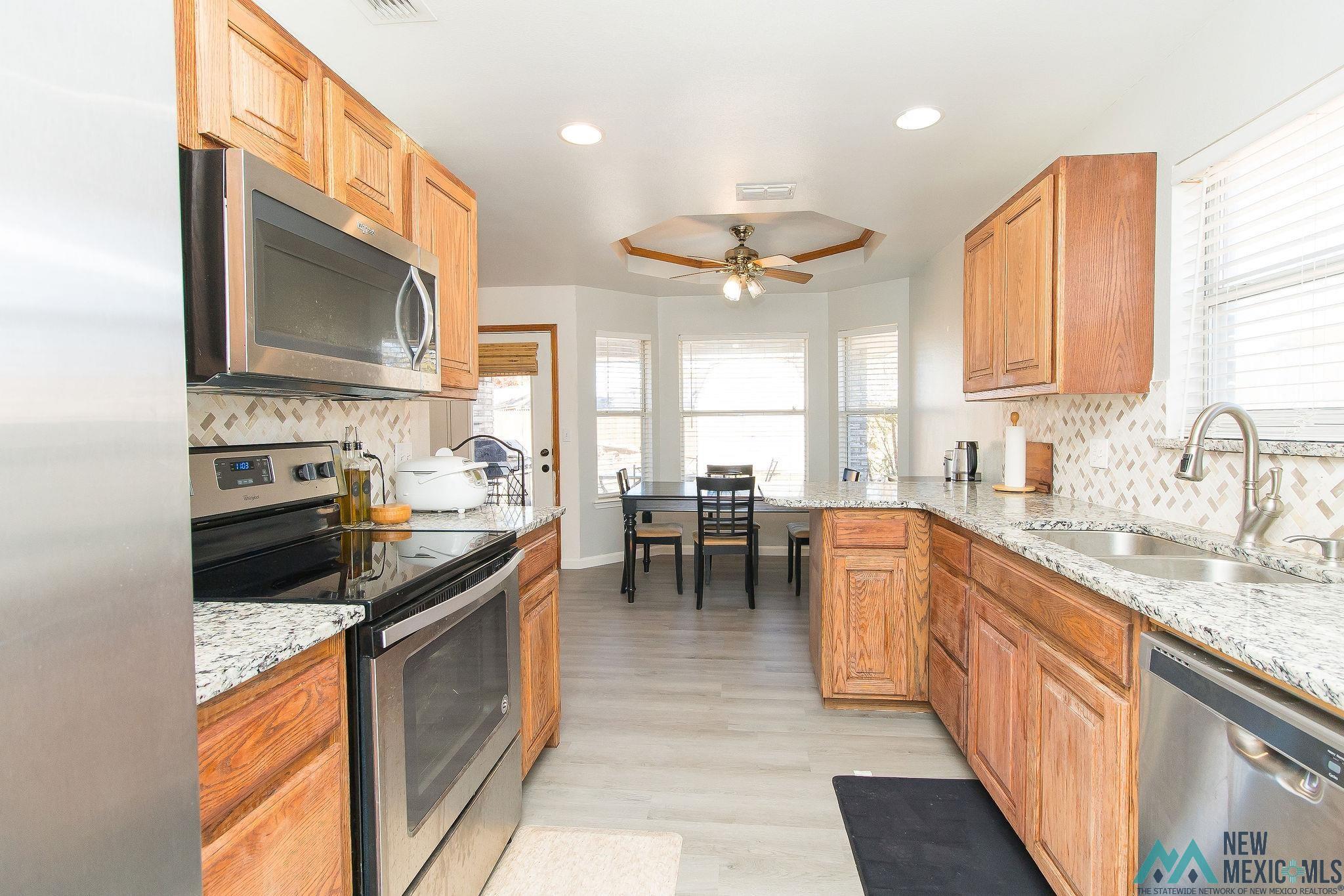 Clovis, New Mexico 88101, United States, 3 Bedrooms Bedrooms, ,2 BathroomsBathrooms,Residential,Pending,31755