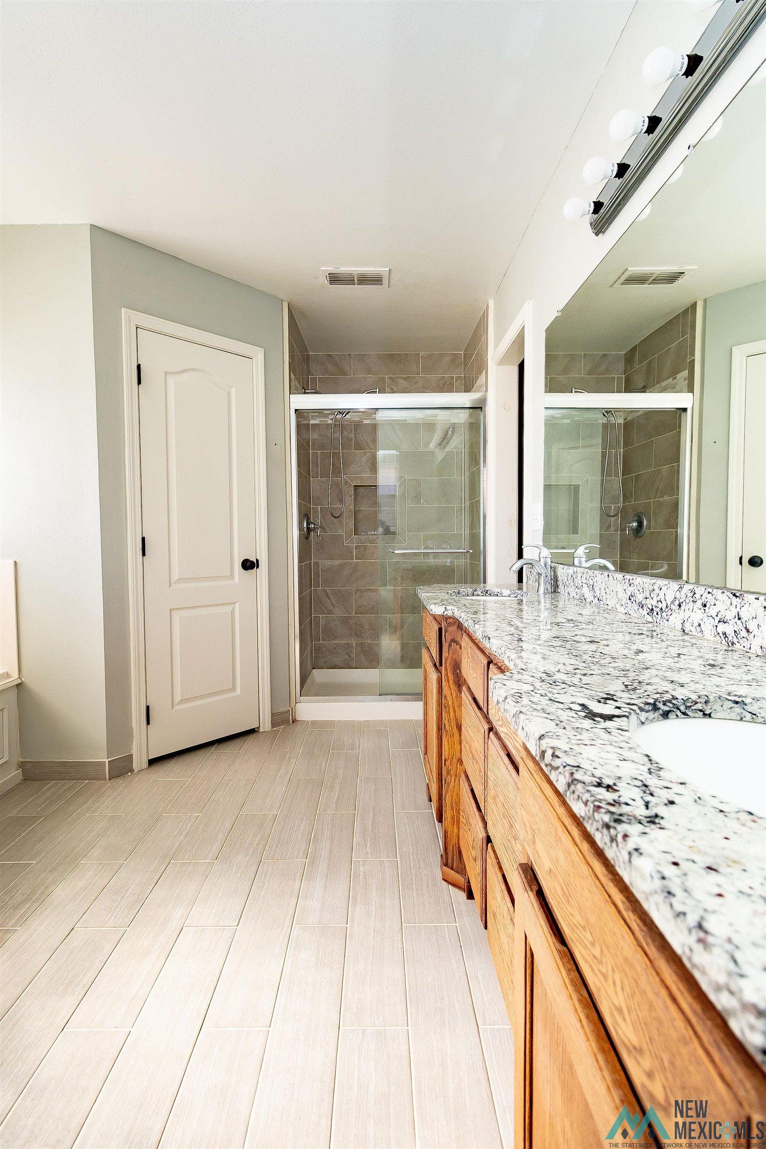 Clovis, New Mexico 88101, United States, 3 Bedrooms Bedrooms, ,2 BathroomsBathrooms,Residential,Pending,31755