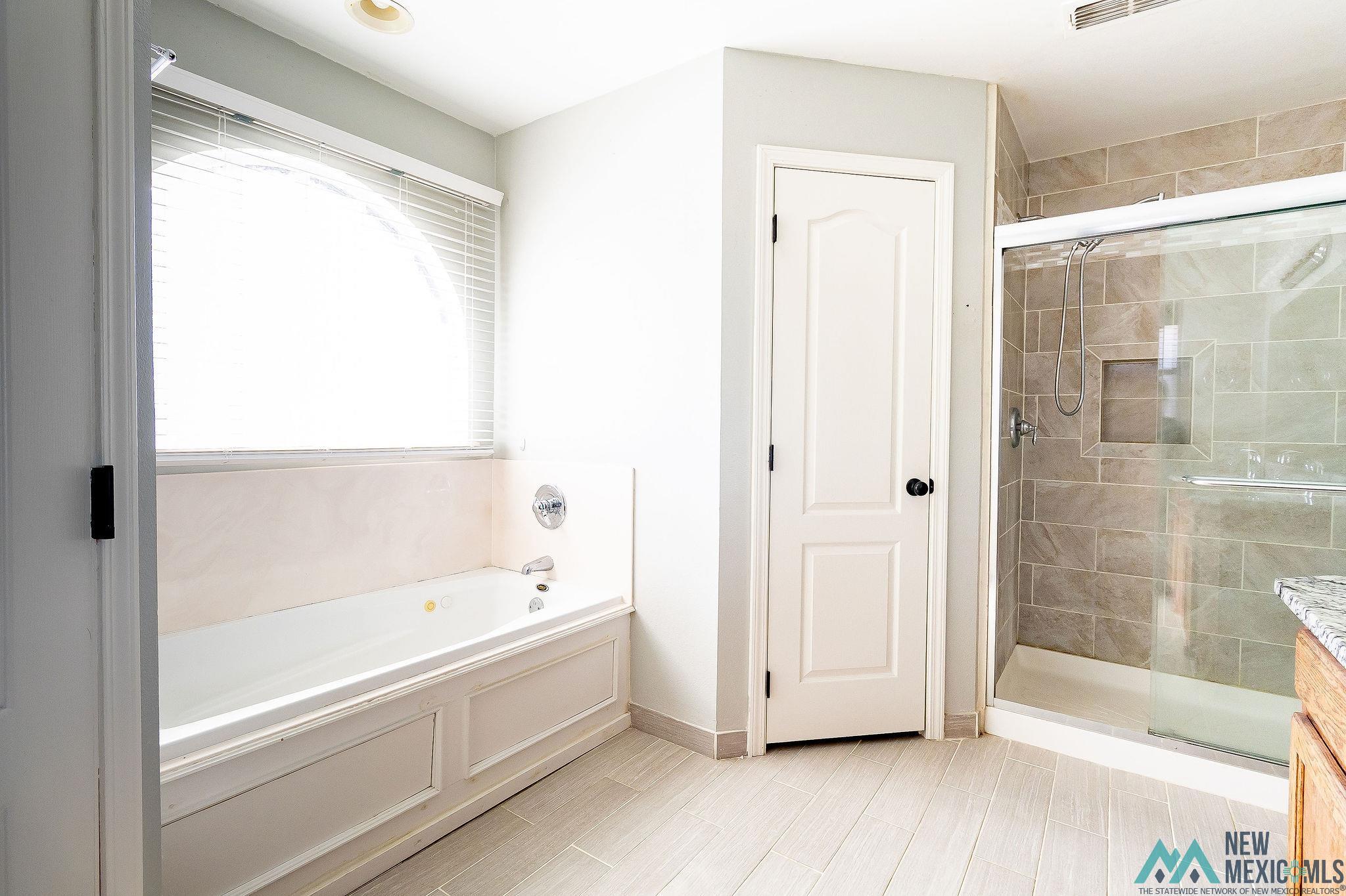 Clovis, New Mexico 88101, United States, 3 Bedrooms Bedrooms, ,2 BathroomsBathrooms,Residential,Pending,31755