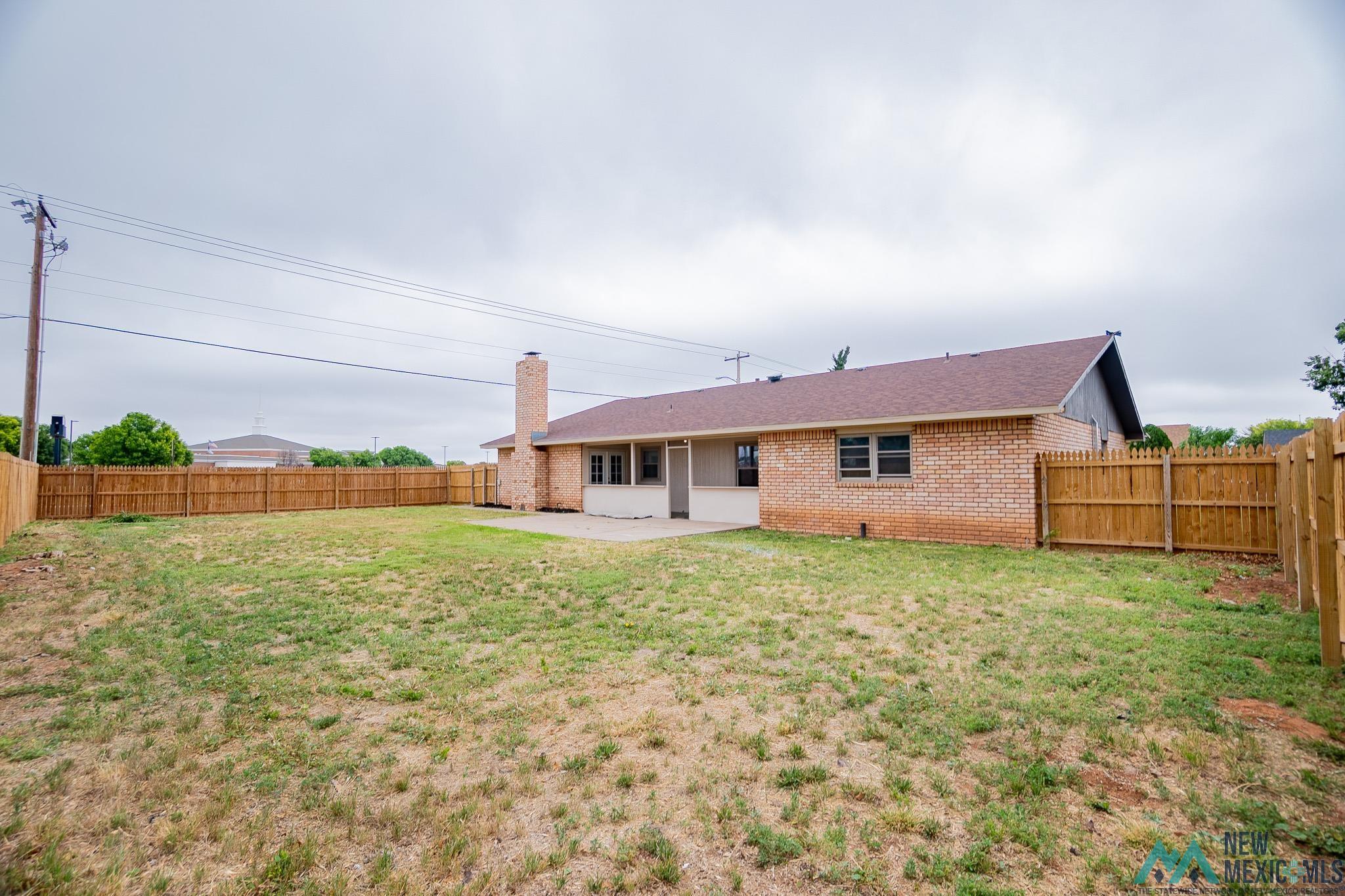 2140 Castle Court, Clovis, Texas image 23
