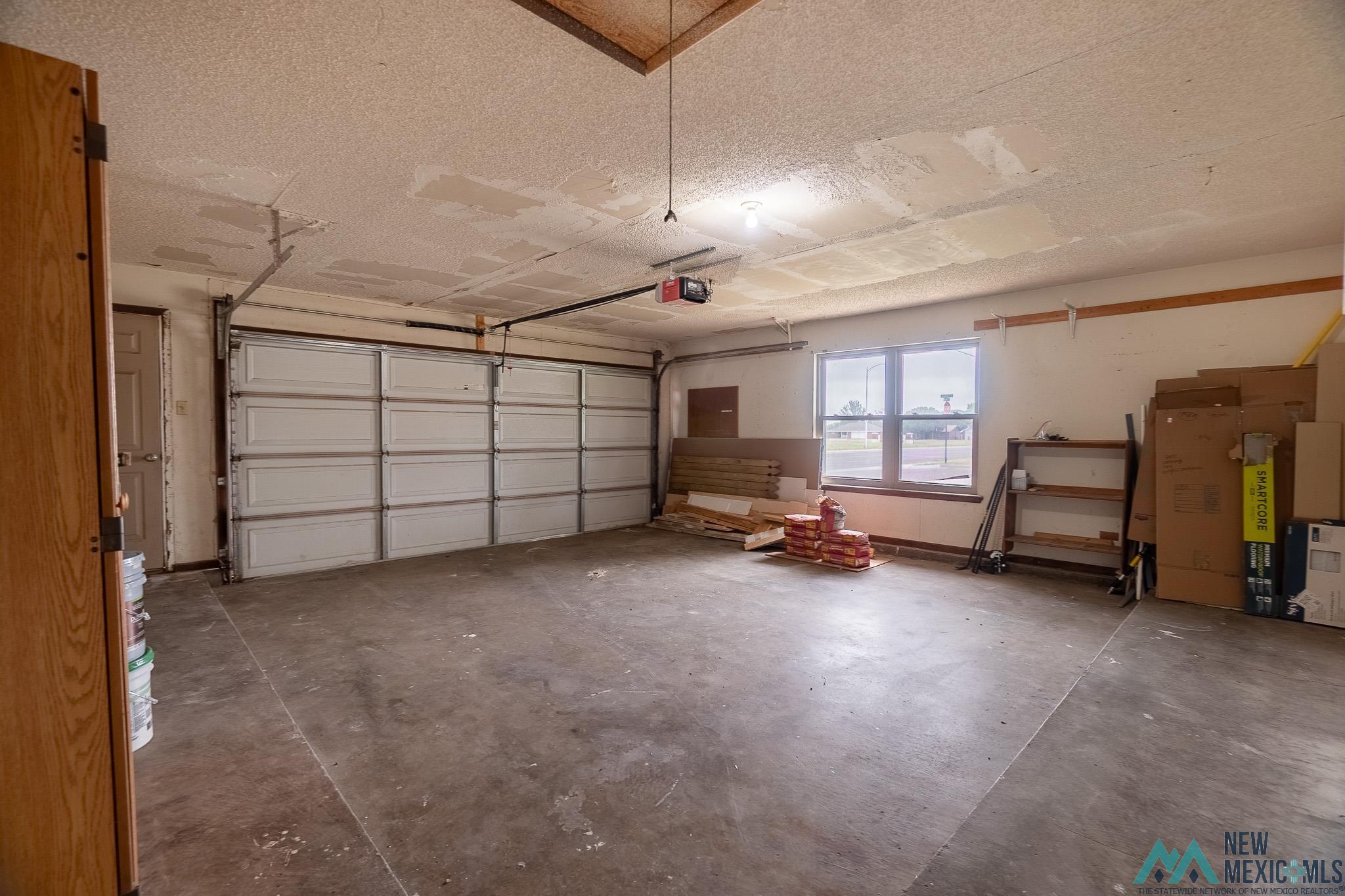 2140 Castle Court, Clovis, Texas image 24
