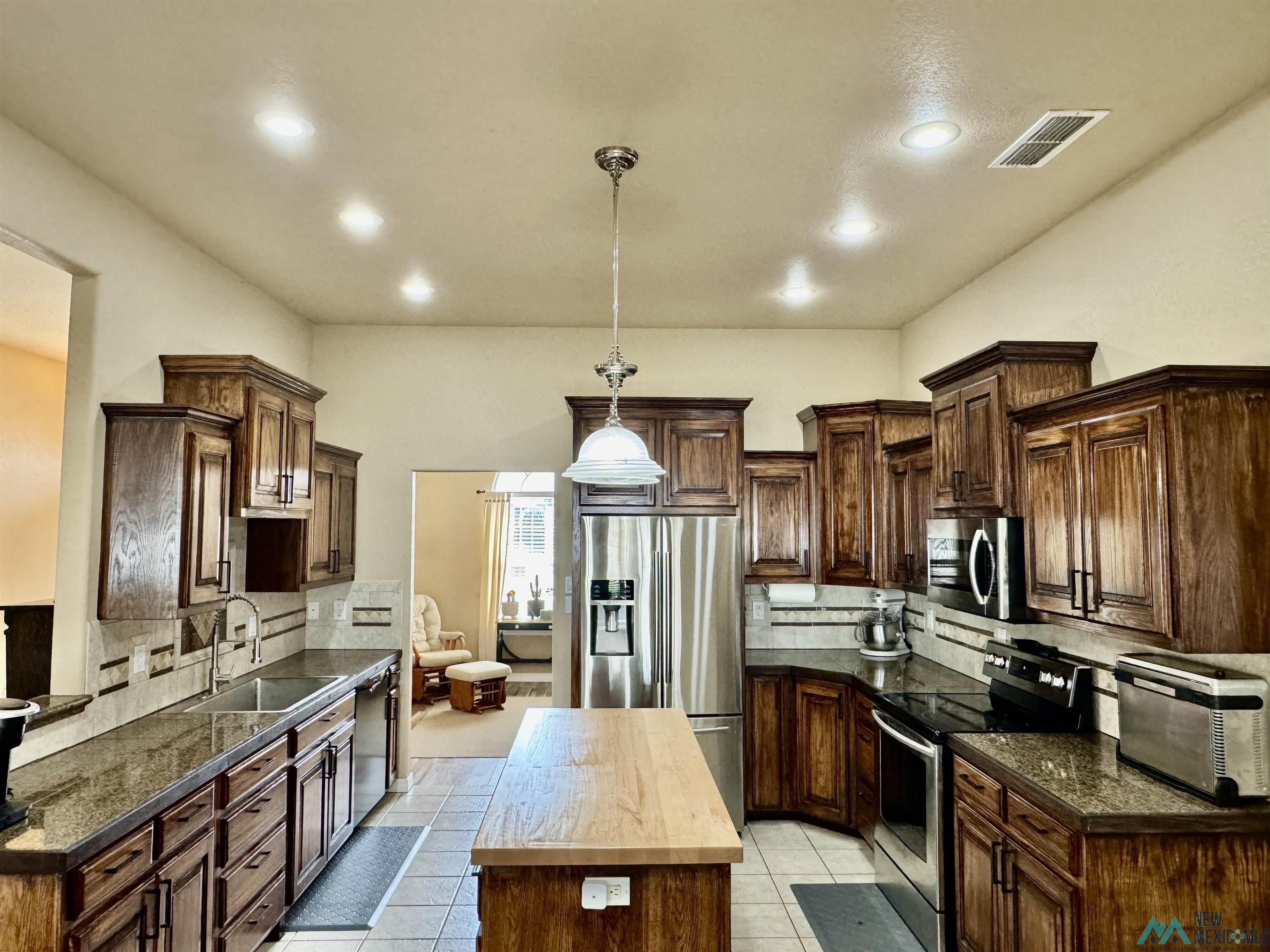 104 Falcon Court, Clovis, Texas image 6