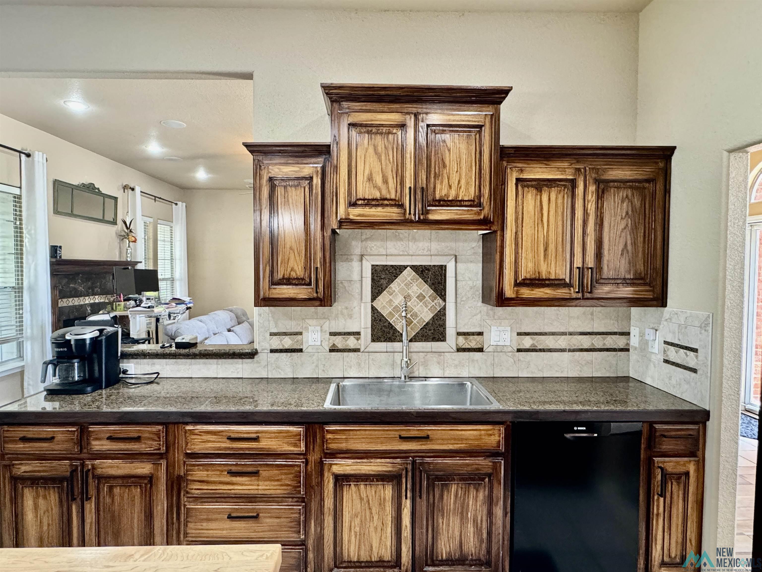 104 Falcon Court, Clovis, Texas image 7