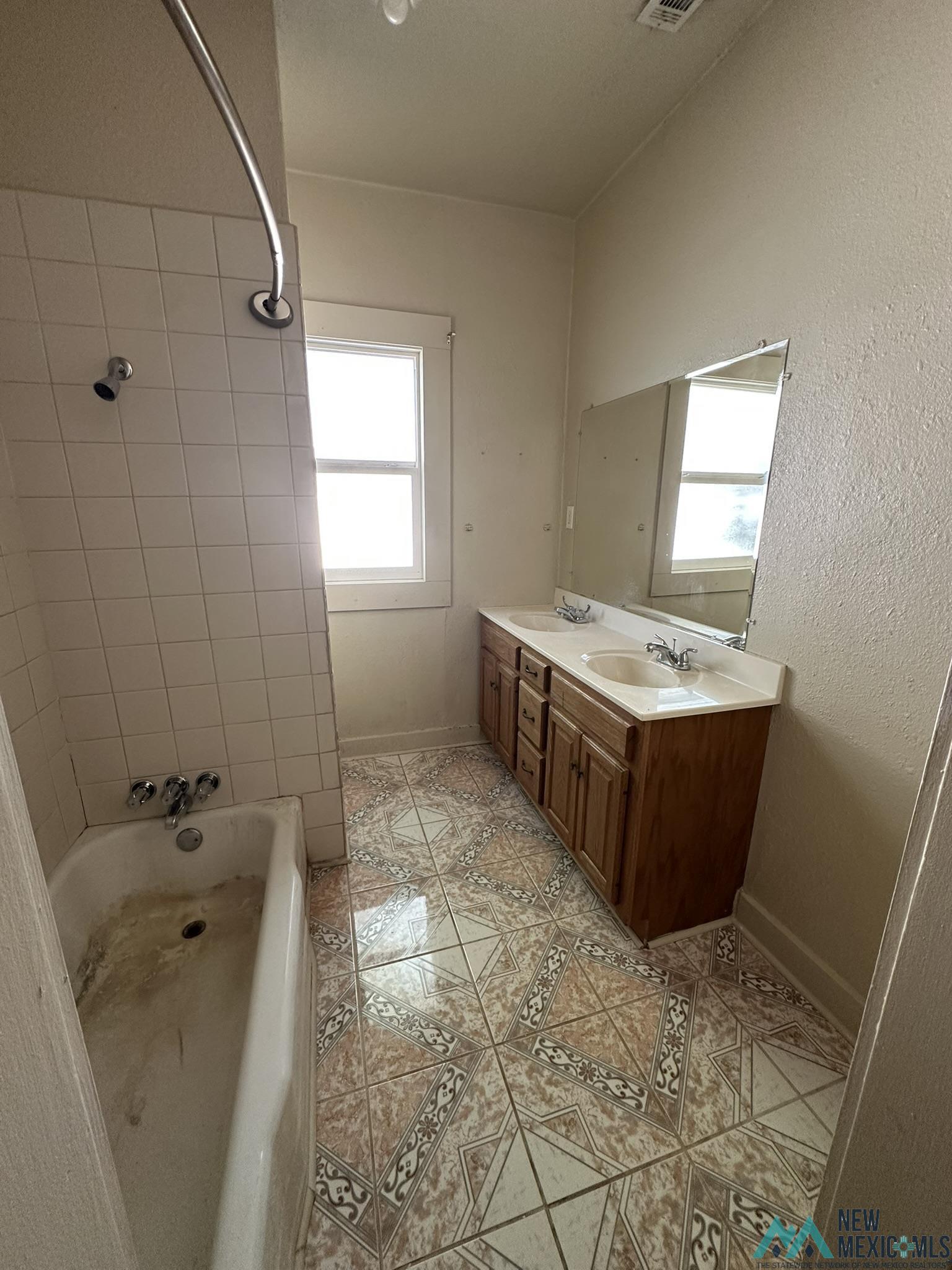 210 W Blodgett Street, Carlsbad, Texas image 15