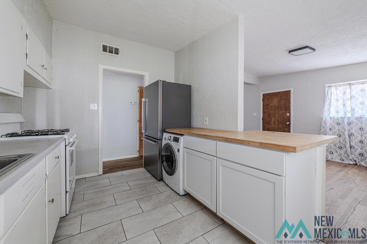 306 W Clayton Street, Lovington, Texas image 6