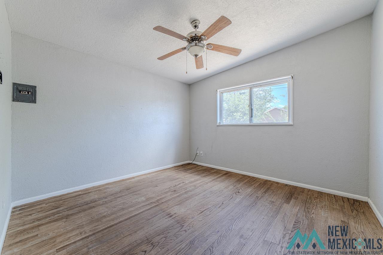 306 W Clayton Street, Lovington, Texas image 8