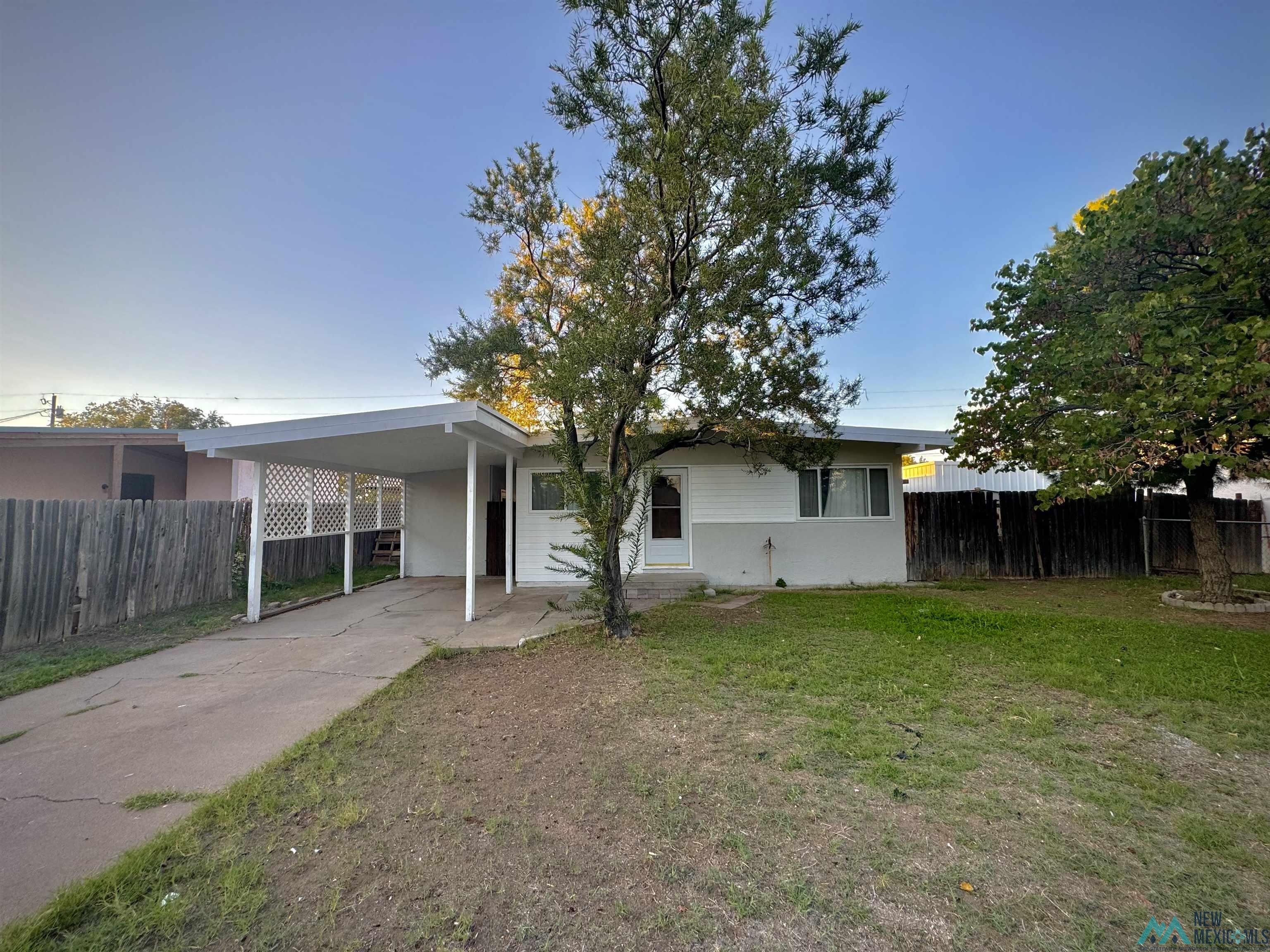 306 W Clayton Street, Lovington, Texas image 1