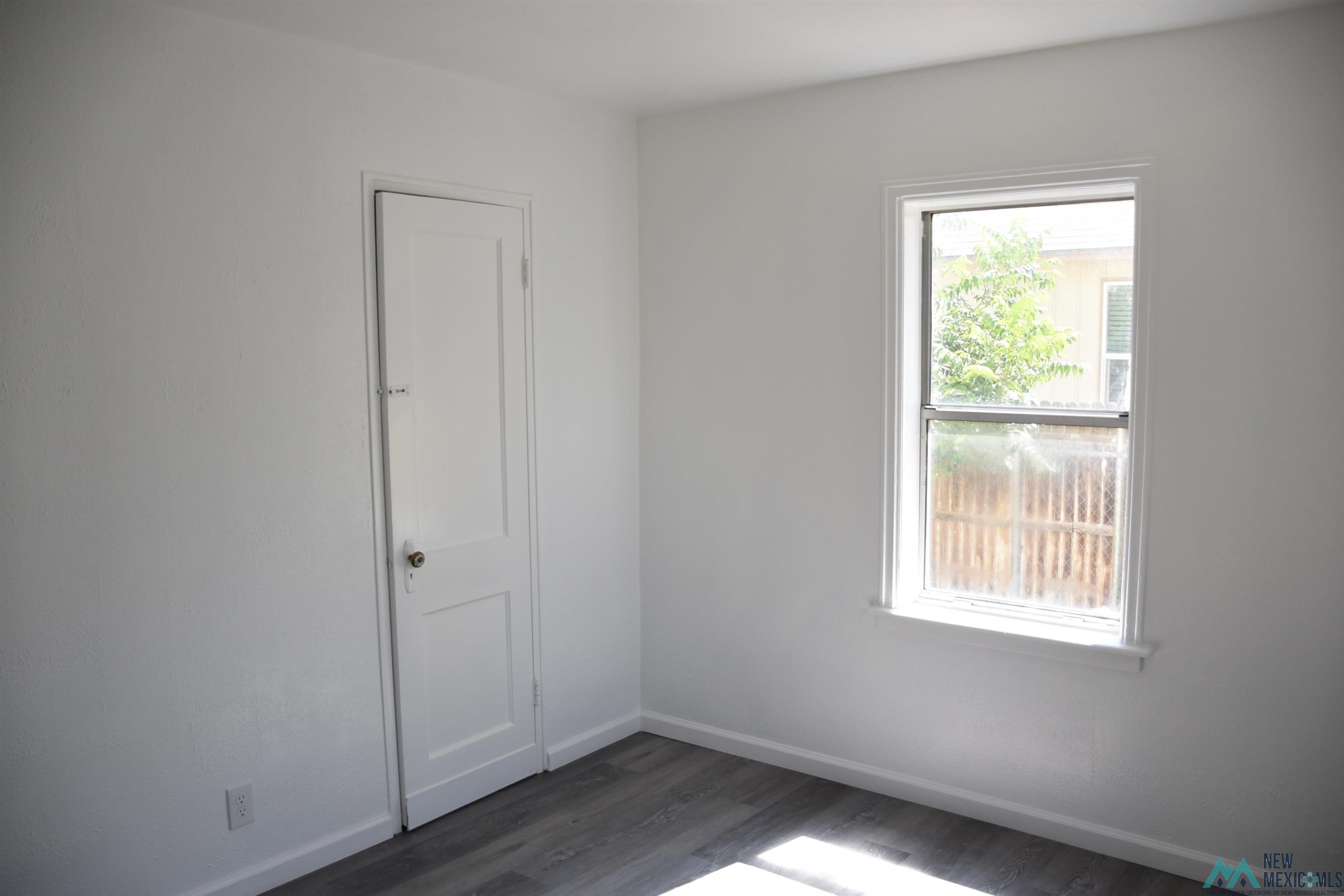 618 E 6th Street, Roswell, Texas image 25