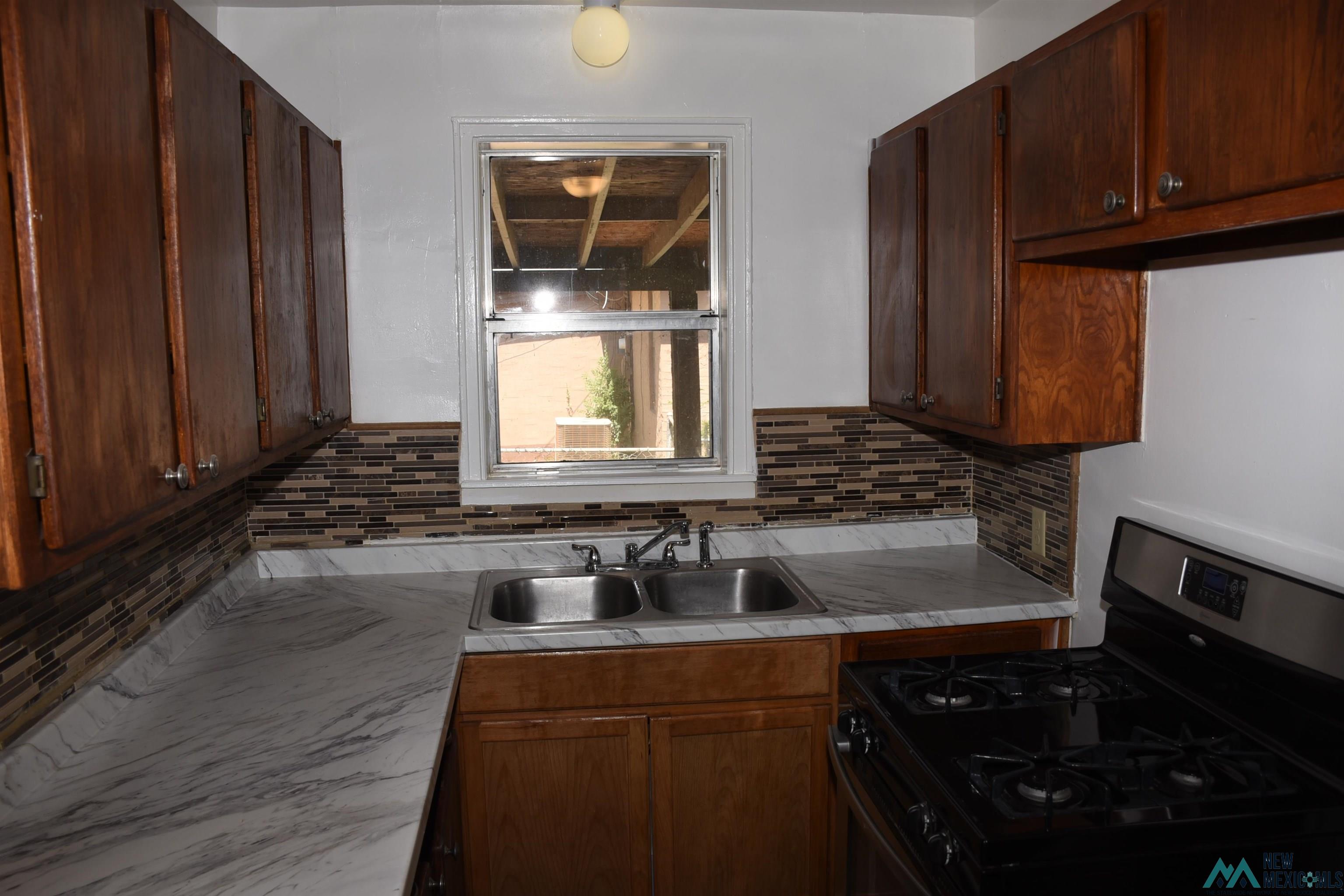 618 E 6th Street, Roswell, Texas image 17