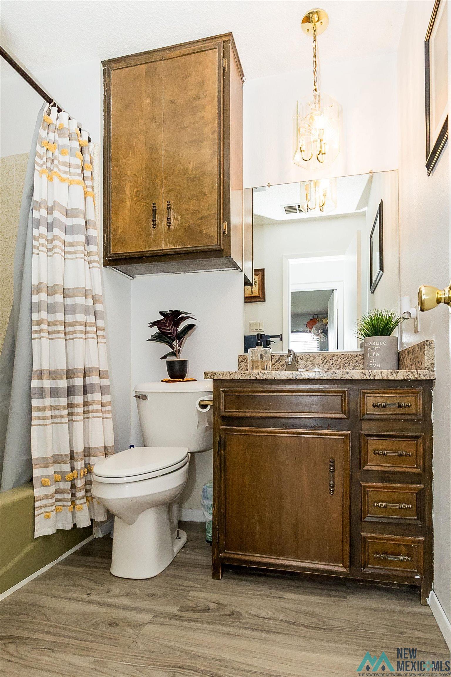 Clovis, New Mexico 88101, United States, 3 Bedrooms Bedrooms, ,2 BathroomsBathrooms,Residential,Pending,53985