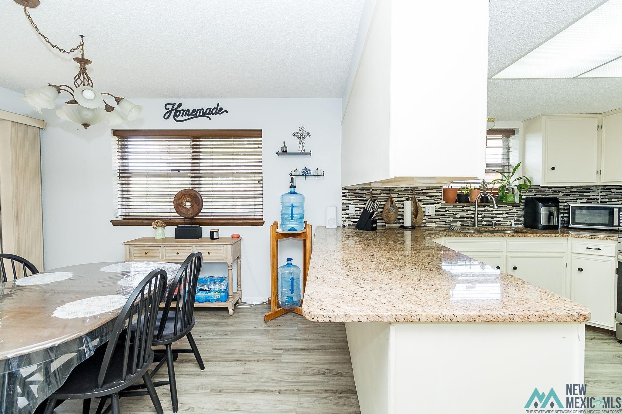 Clovis, New Mexico 88101, United States, 3 Bedrooms Bedrooms, ,2 BathroomsBathrooms,Residential,Pending,53985