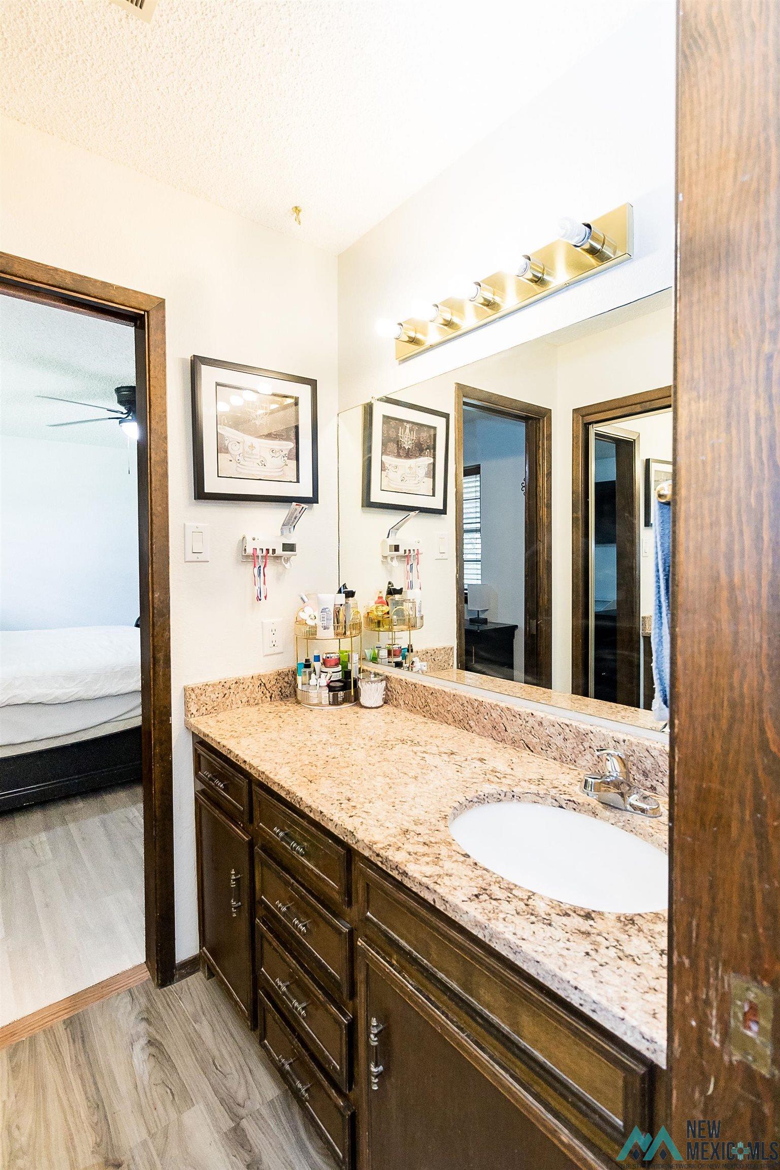 Clovis, New Mexico 88101, United States, 3 Bedrooms Bedrooms, ,2 BathroomsBathrooms,Residential,Pending,53985