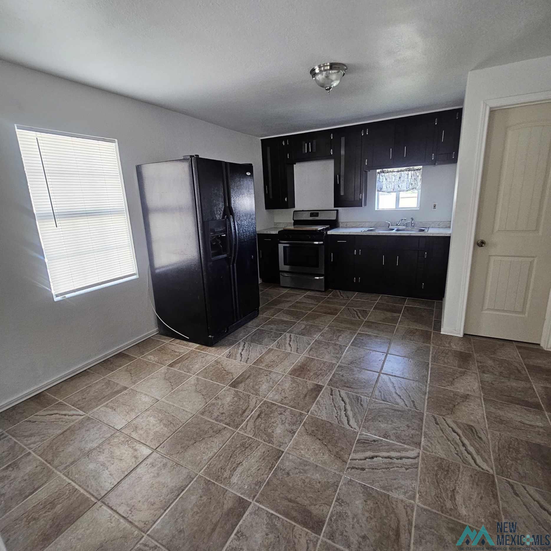 1008 E 2nd Street, Portales, New Mexico image 1