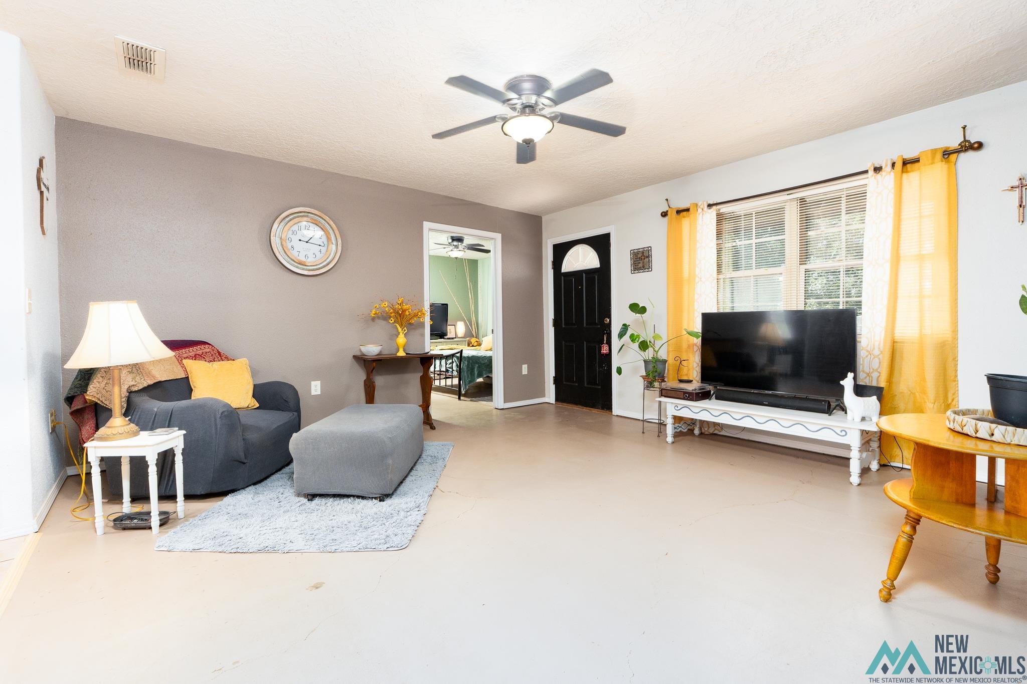 Clovis, New Mexico 88101, United States, 3 Bedrooms Bedrooms, ,2 BathroomsBathrooms,Residential,Active,206326