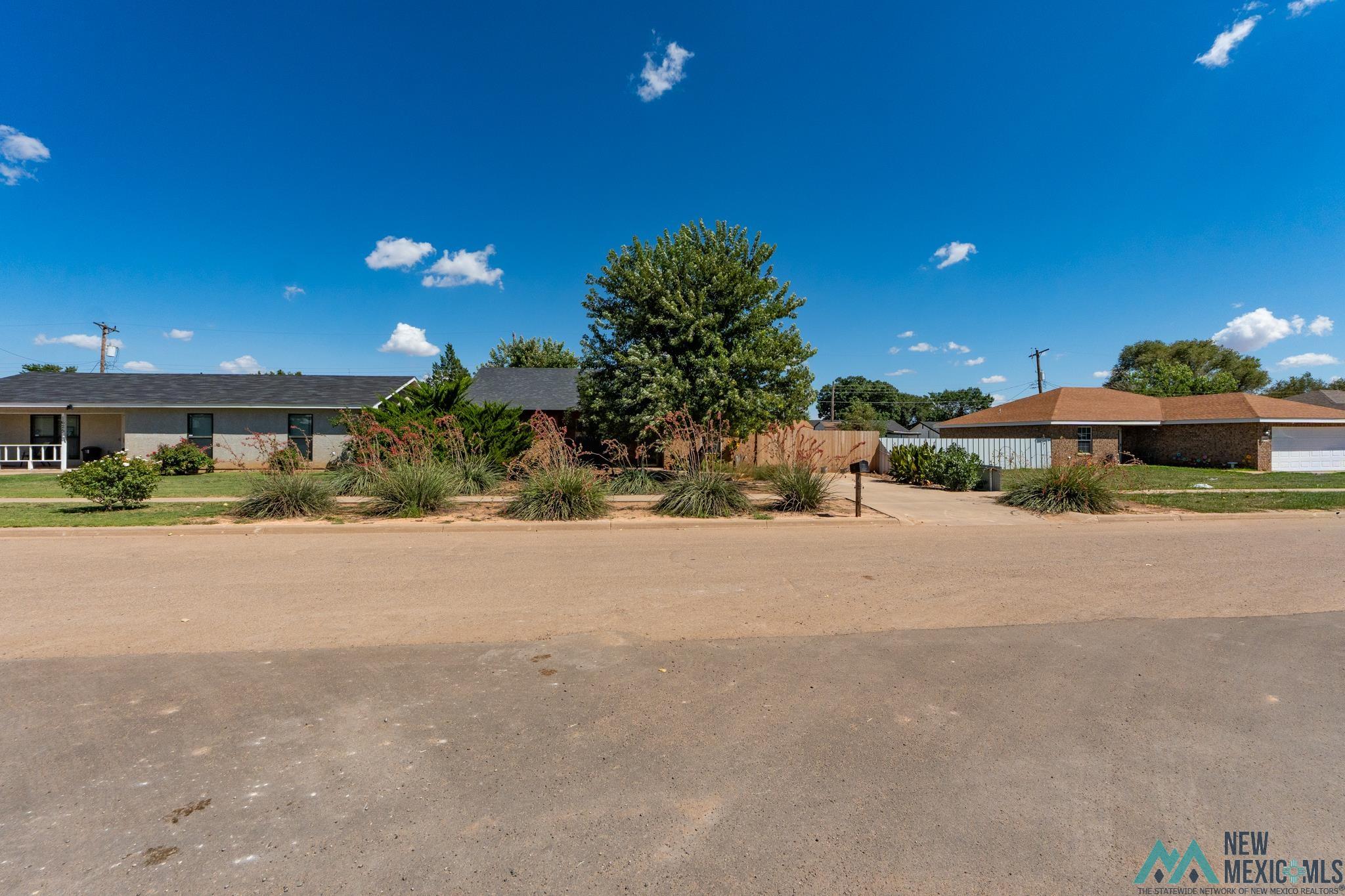 Clovis, New Mexico 88101, United States, 3 Bedrooms Bedrooms, ,2 BathroomsBathrooms,Residential,Active,206326