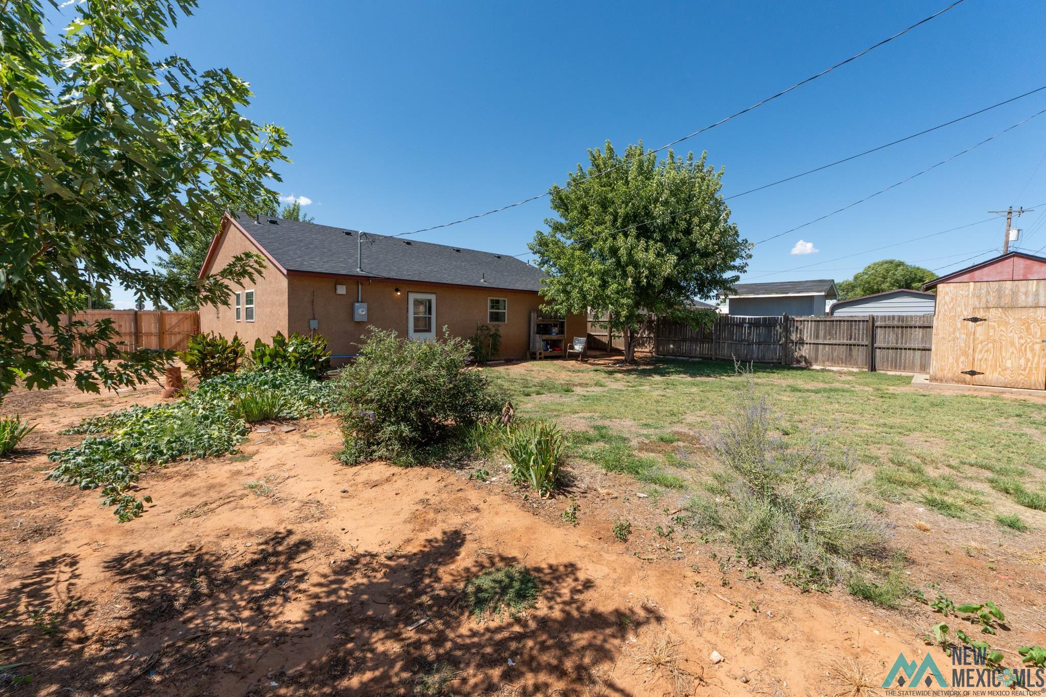 Clovis, New Mexico 88101, United States, 3 Bedrooms Bedrooms, ,2 BathroomsBathrooms,Residential,Active,206326