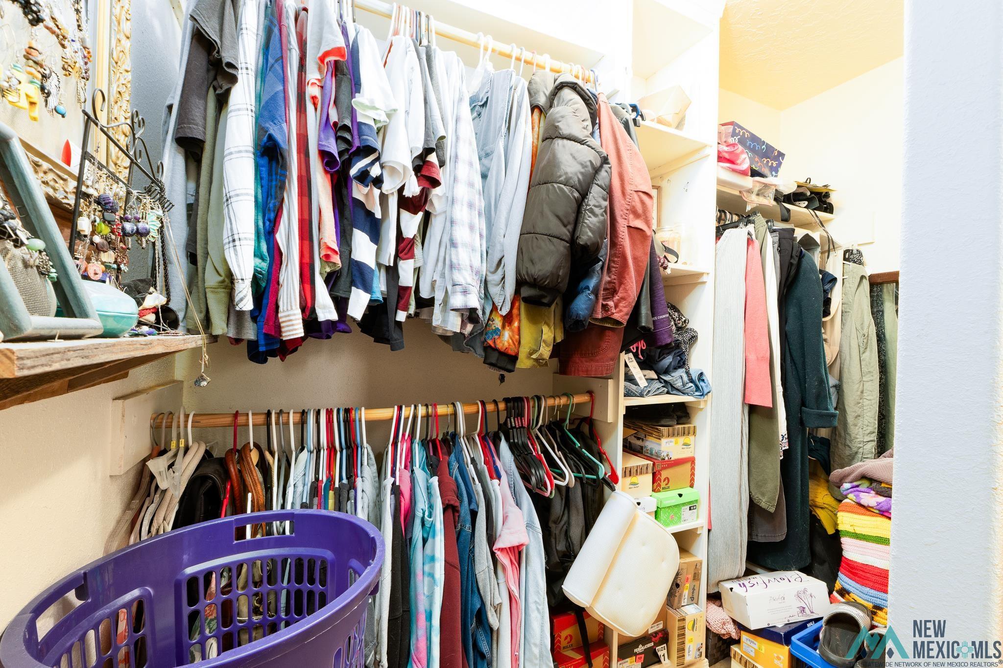 Clovis, New Mexico 88101, United States, 3 Bedrooms Bedrooms, ,2 BathroomsBathrooms,Residential,Active,206326