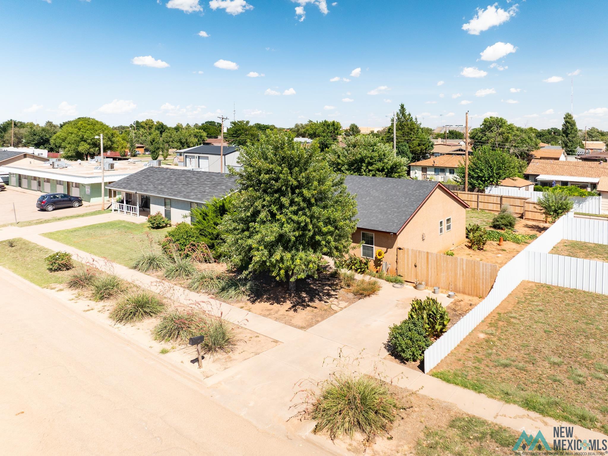 Clovis, New Mexico 88101, United States, 3 Bedrooms Bedrooms, ,2 BathroomsBathrooms,Residential,Active,206326