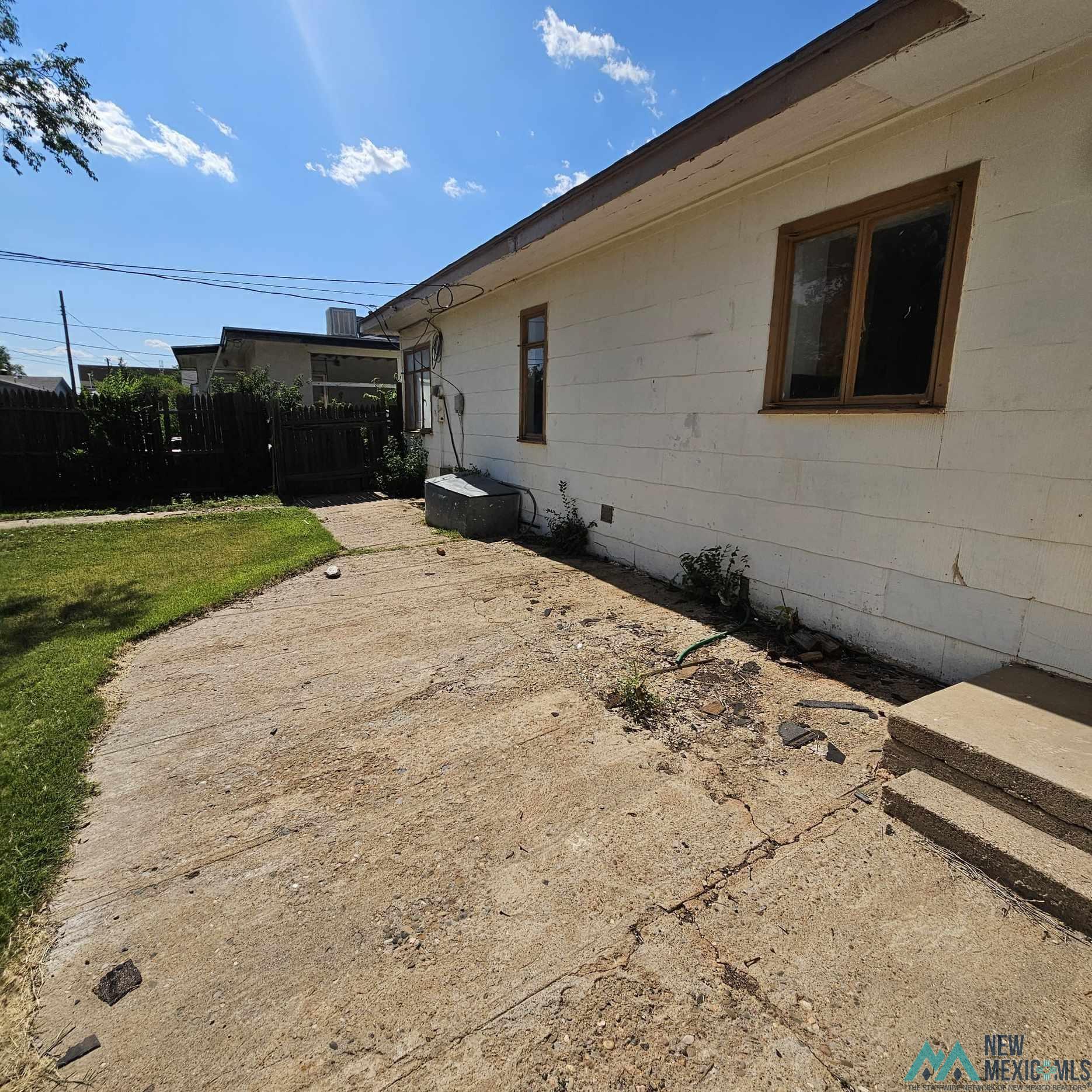 Clovis, New Mexico 88101, United States, 3 Bedrooms Bedrooms, ,2 BathroomsBathrooms,Residential,Pending,51758