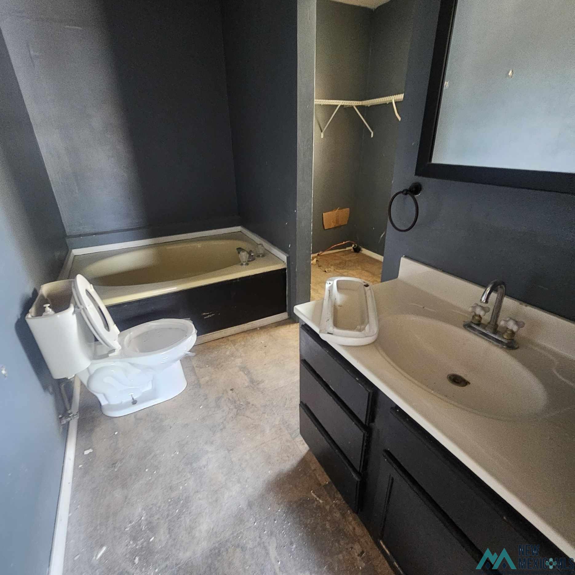 Clovis, New Mexico 88101, United States, 3 Bedrooms Bedrooms, ,2 BathroomsBathrooms,Residential,Pending,51758