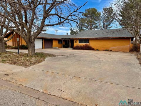Homes For Sale - 718 W Avenue B<br/> Lovington, NM 88260