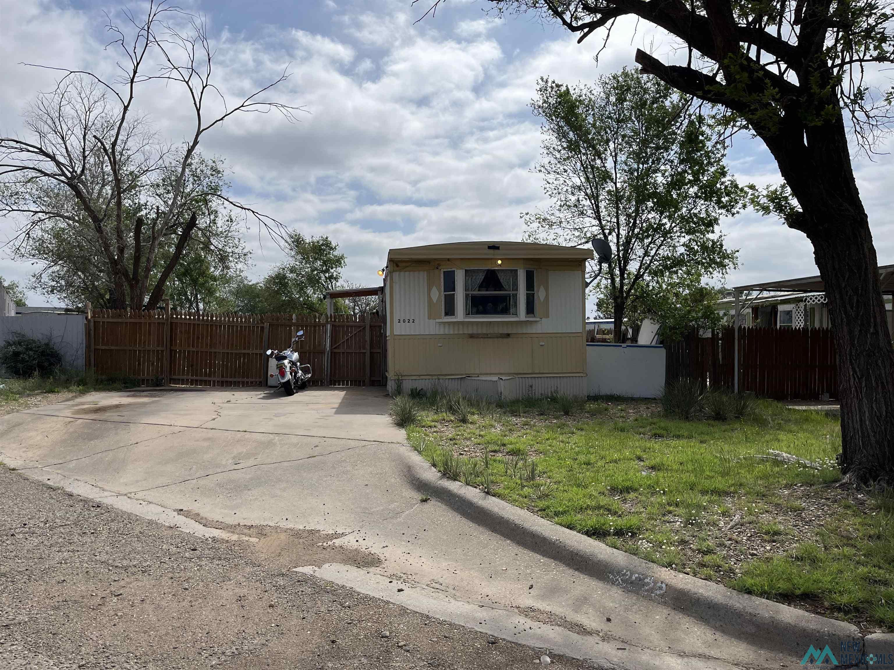 2022 S Chapparal Circle, Clovis, Texas image 2