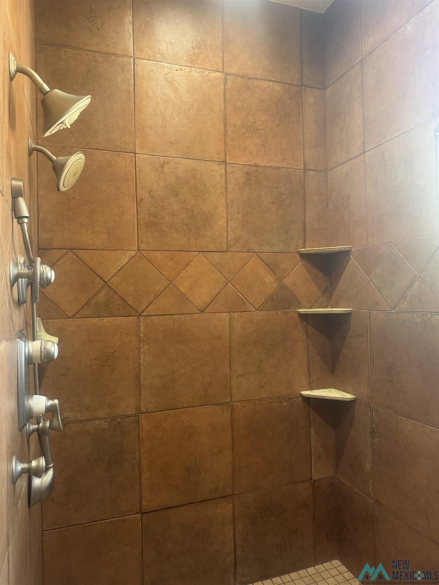 61 N Sky Loop, Roswell, Texas image 12