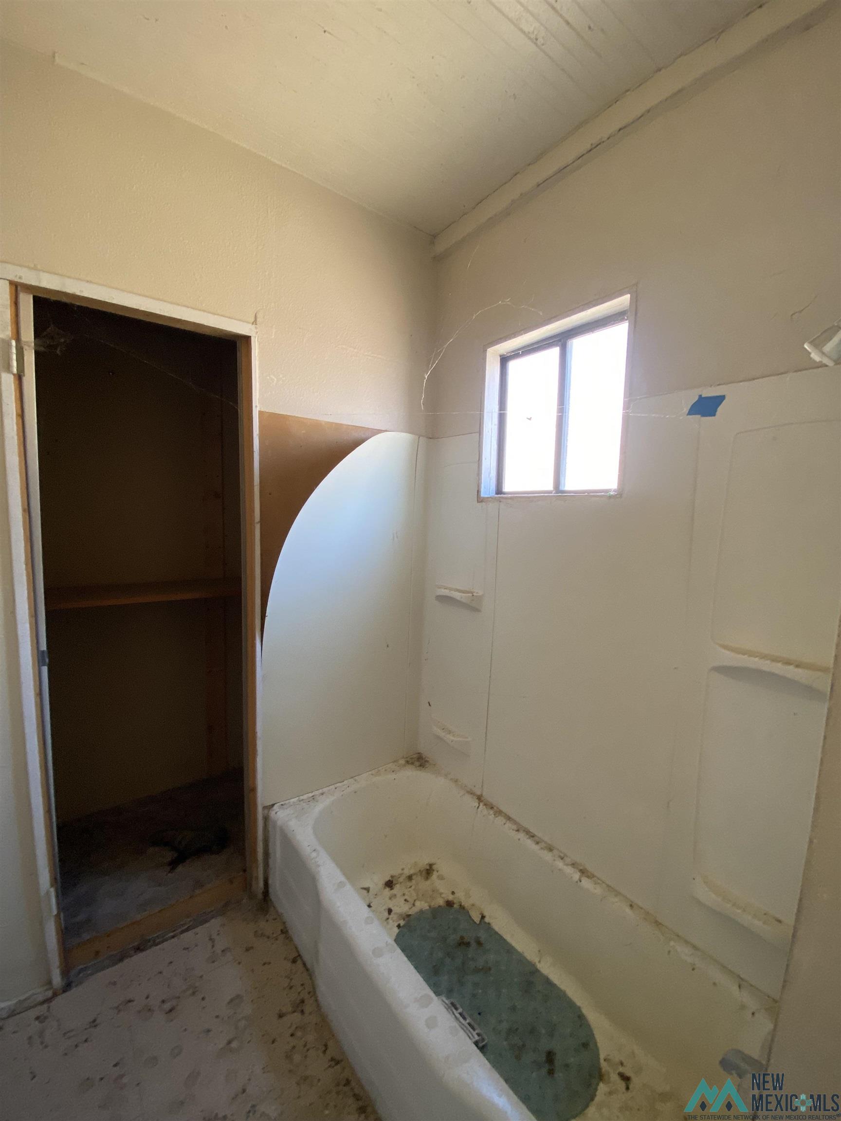 702 N Mission Street, Gallup, Texas image 14