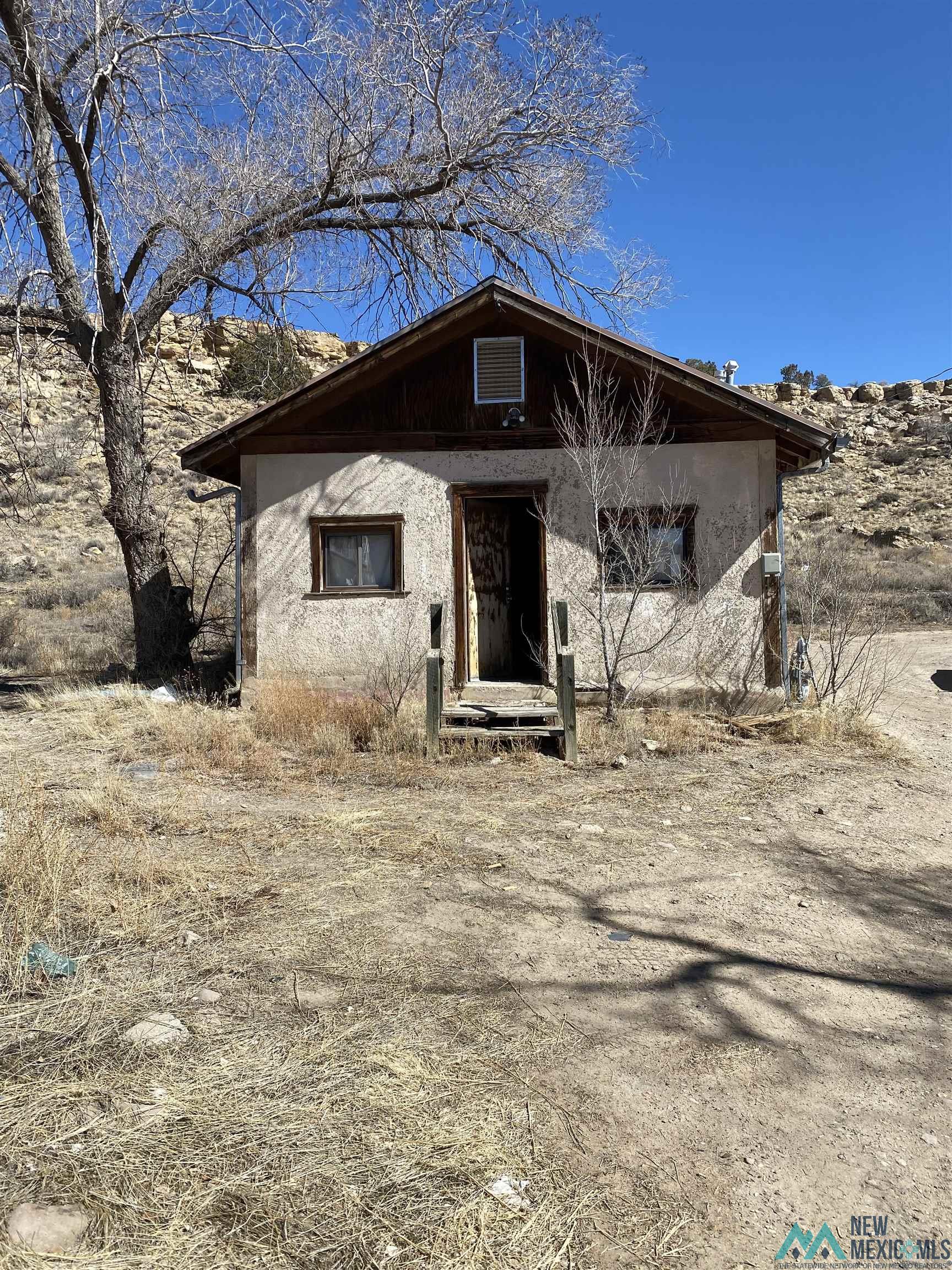 702 N Mission Street, Gallup, Texas image 1