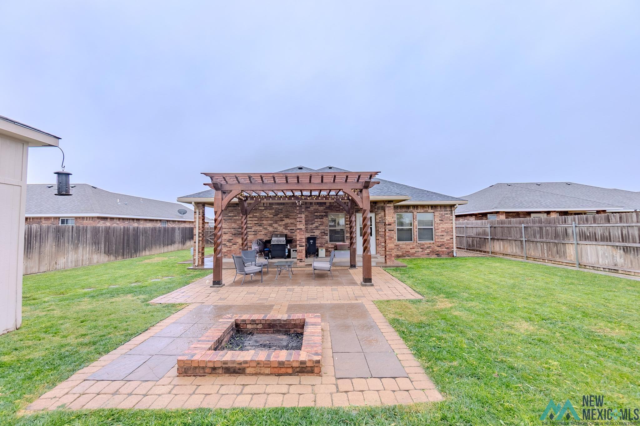 2400 Flagstone Drive, Clovis, Texas image 2