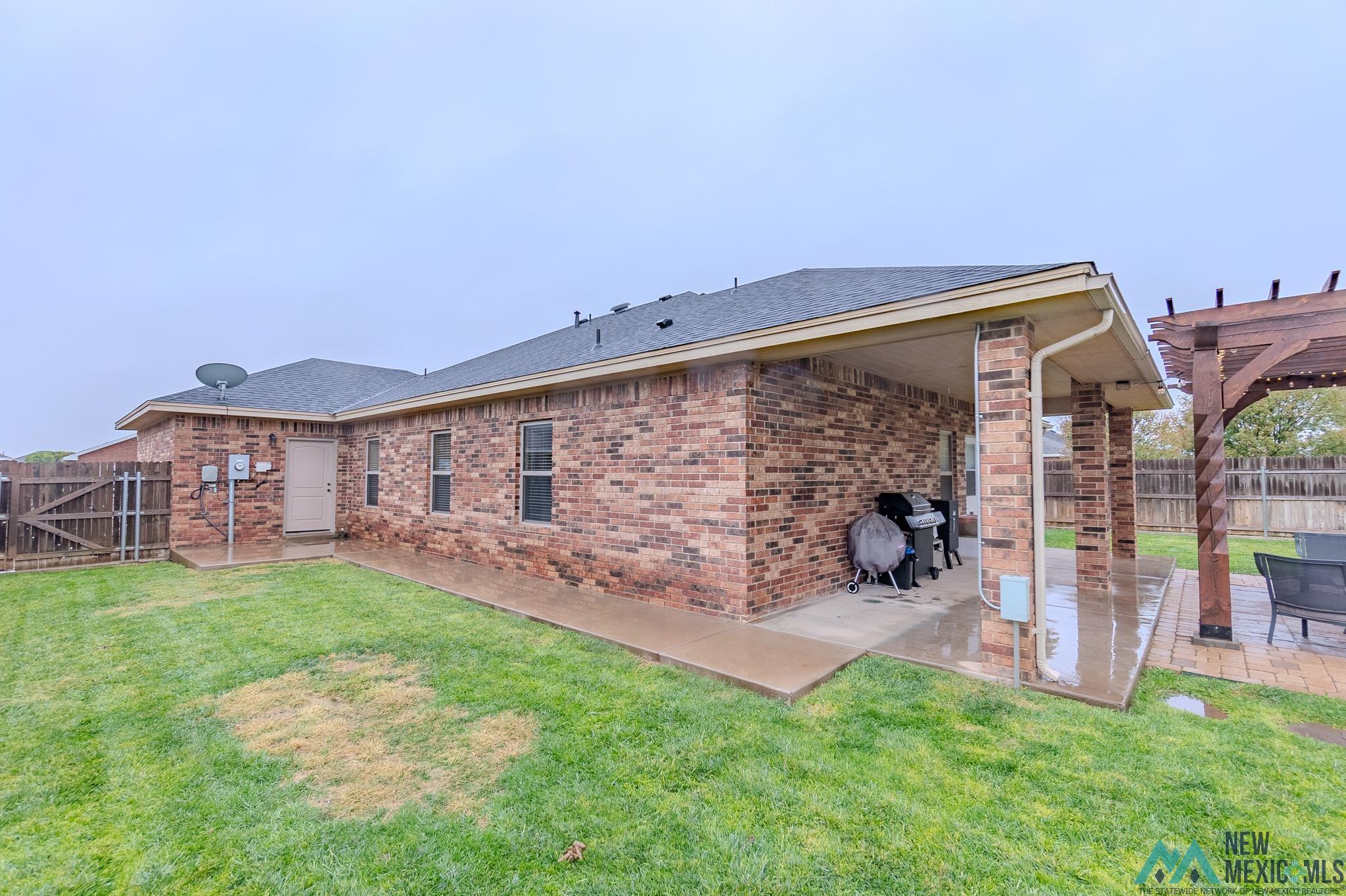 2400 Flagstone Drive, Clovis, Texas image 37