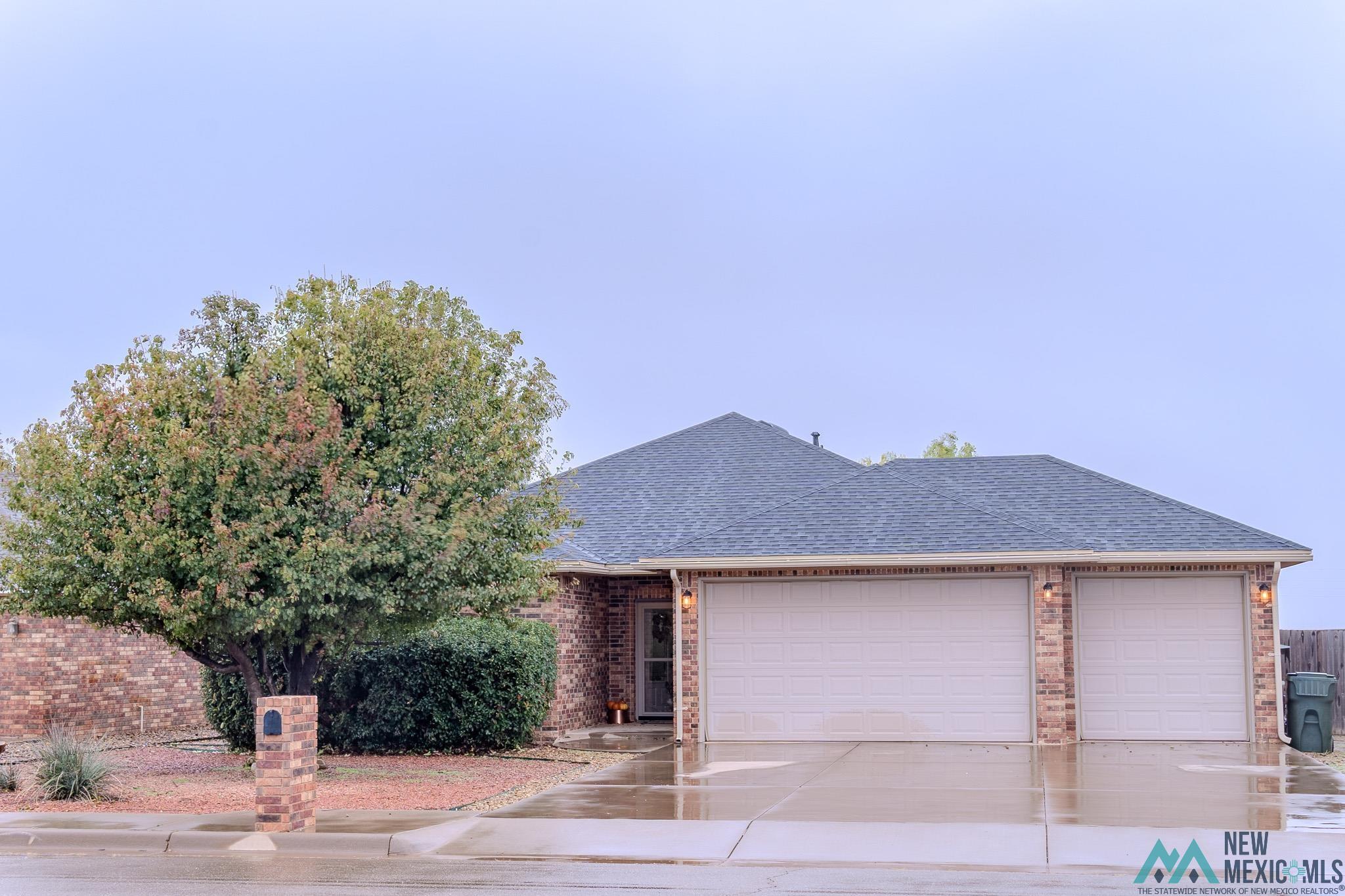 2400 Flagstone Drive, Clovis, Texas image 1