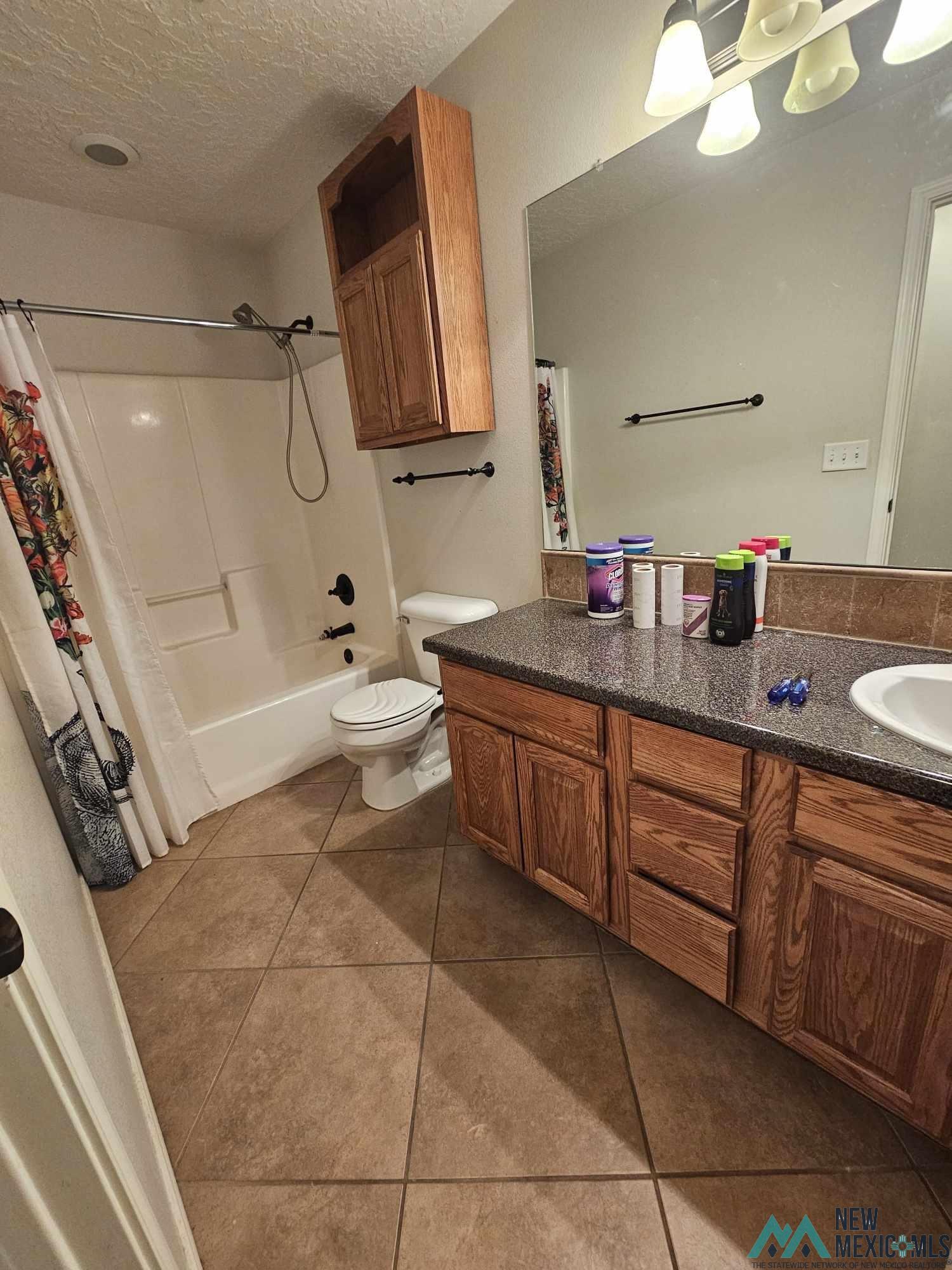 Portales, New Mexico 88130, United States, 4 Bedrooms Bedrooms, ,3 BathroomsBathrooms,Residential,Pending,68792