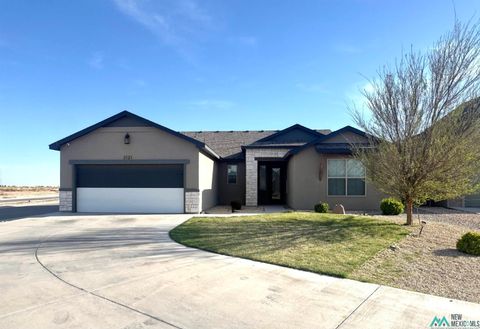 Homes For Sale - 2121 E Cliffwood Circle<br/> Hobbs, NM 88240
