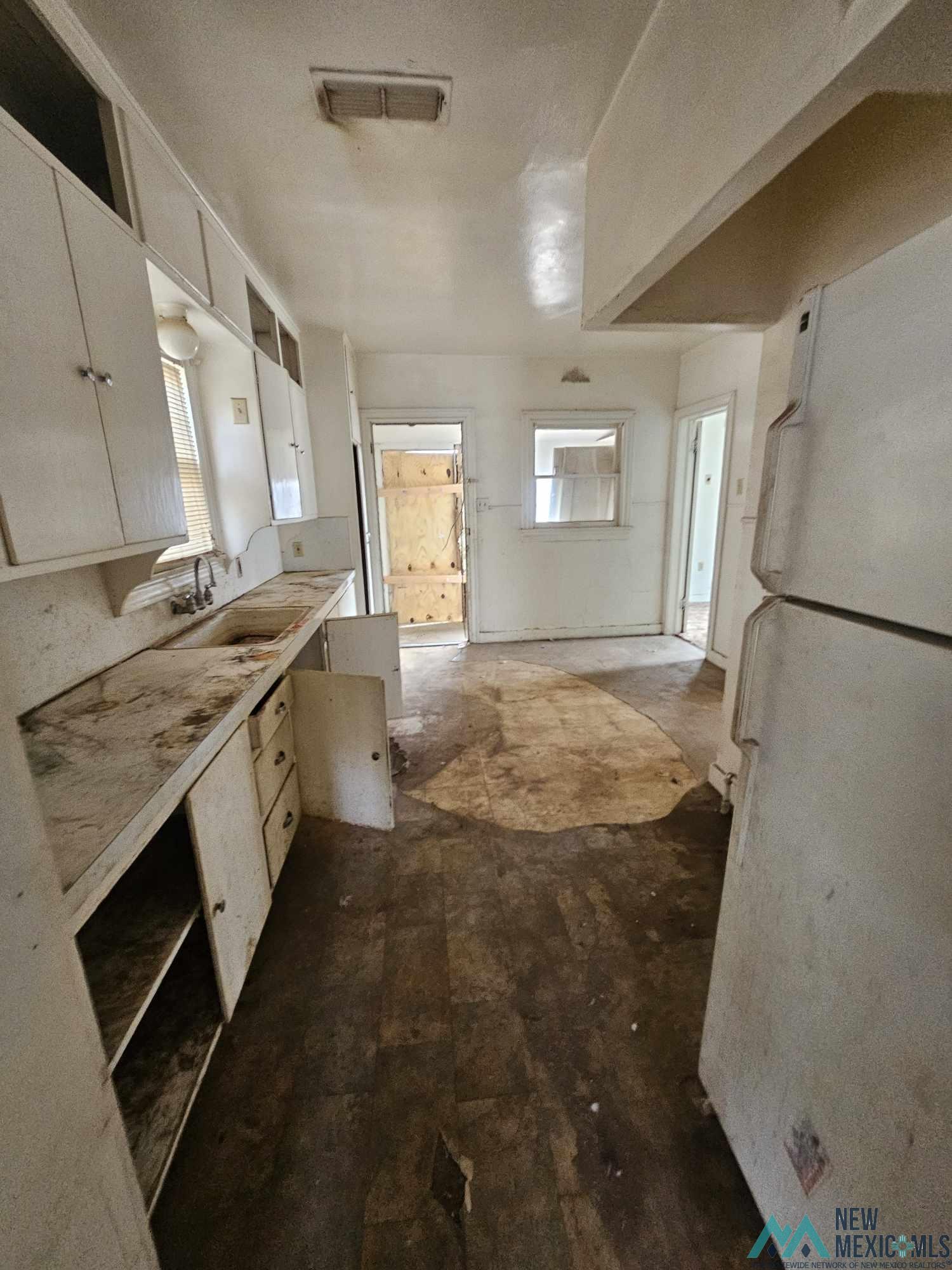 Clovis, New Mexico 88101, United States, 3 Bedrooms Bedrooms, ,1 BathroomBathrooms,Residential,Pending,61713