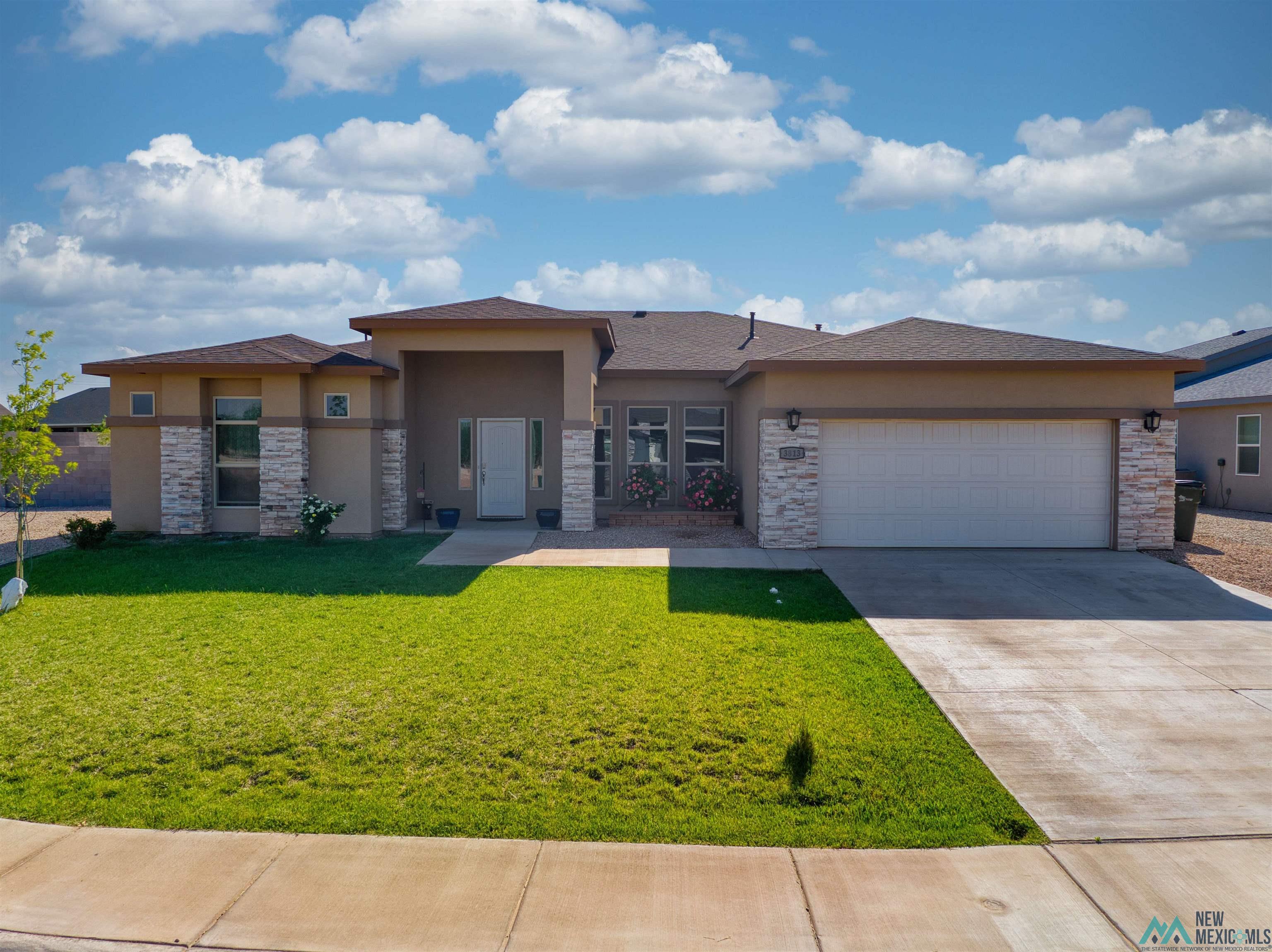 3813 S Sunnyview Avenue, Carlsbad, Texas image 1